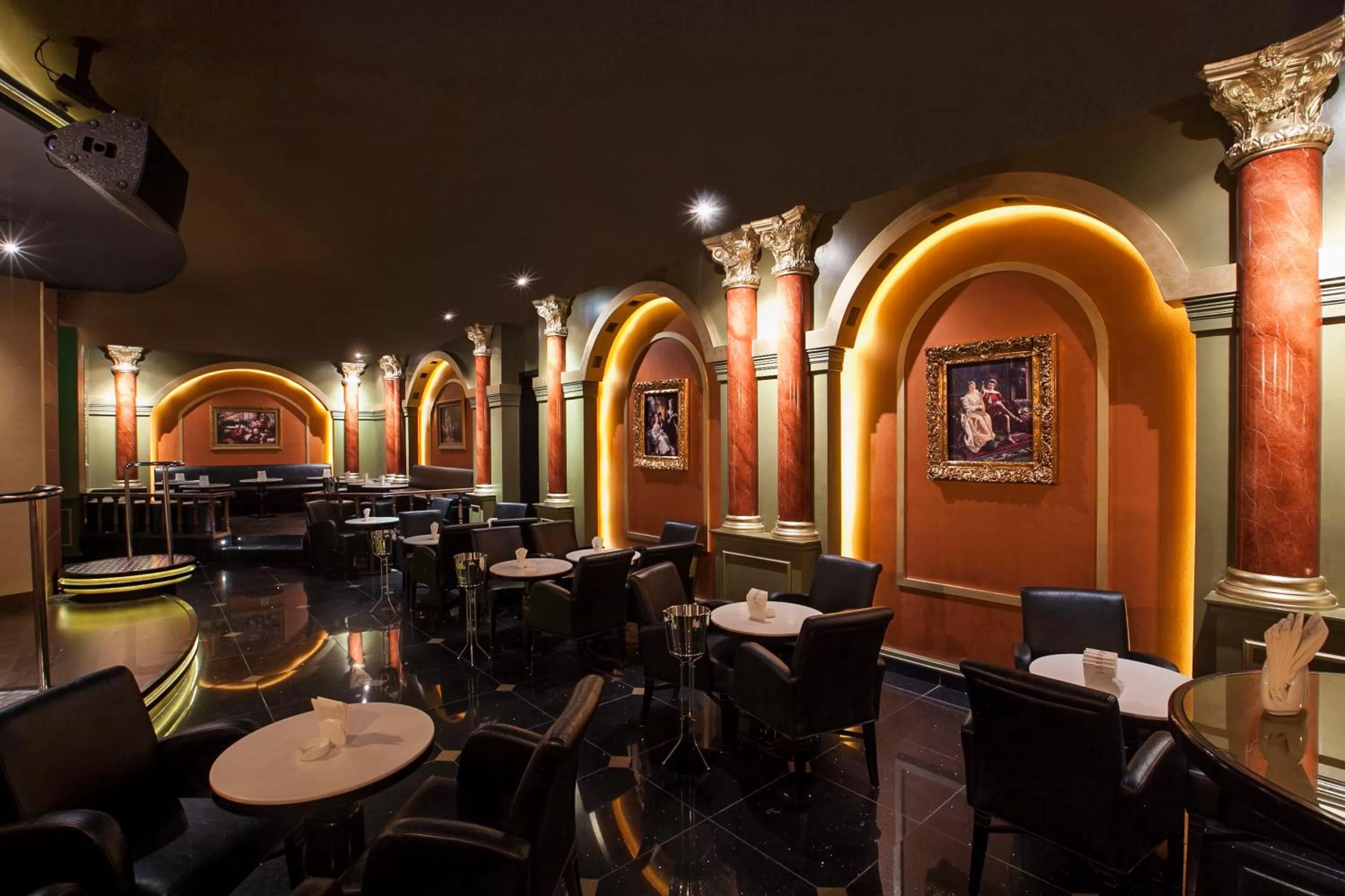 Lounge or bar in Al Sarab Hotel