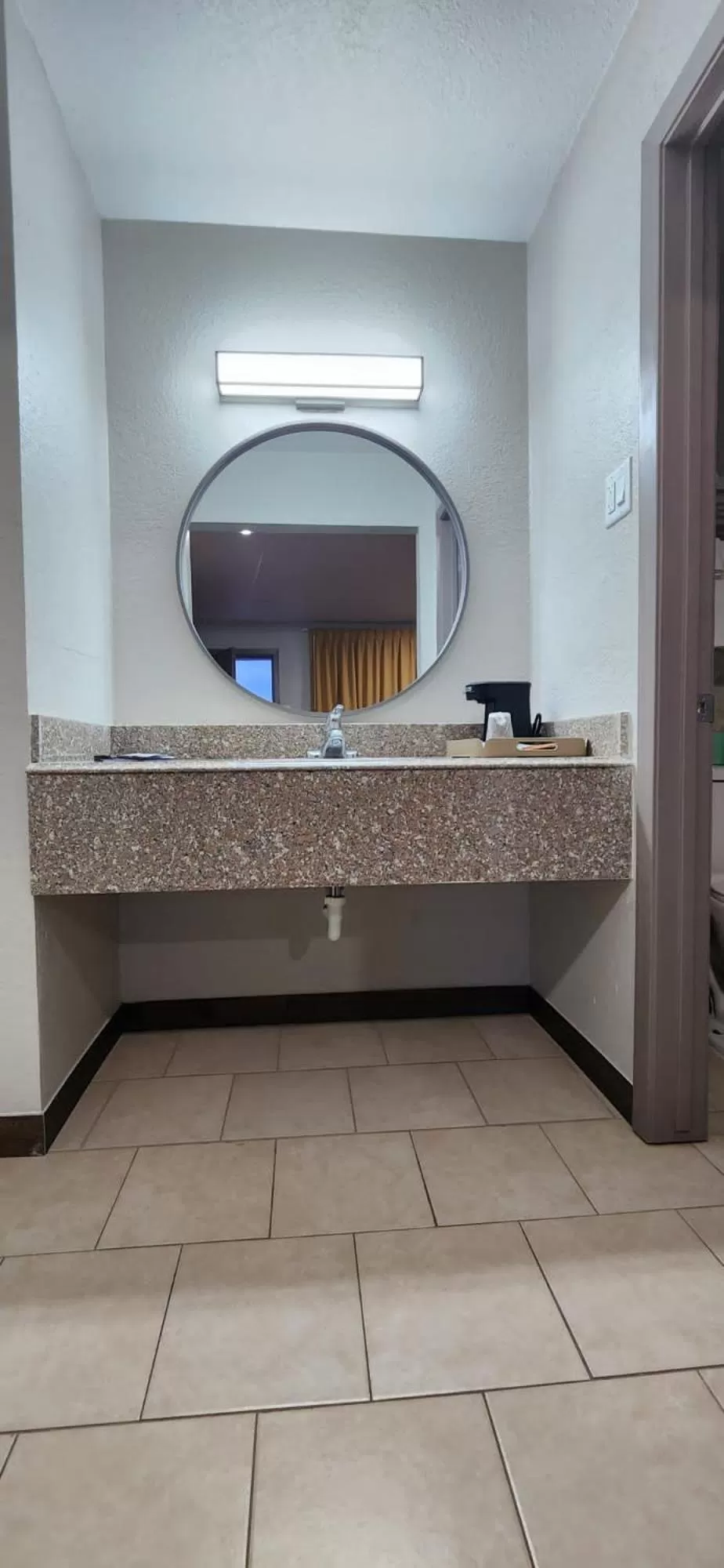 Queen Room - Non-Smoking in Value Lodge