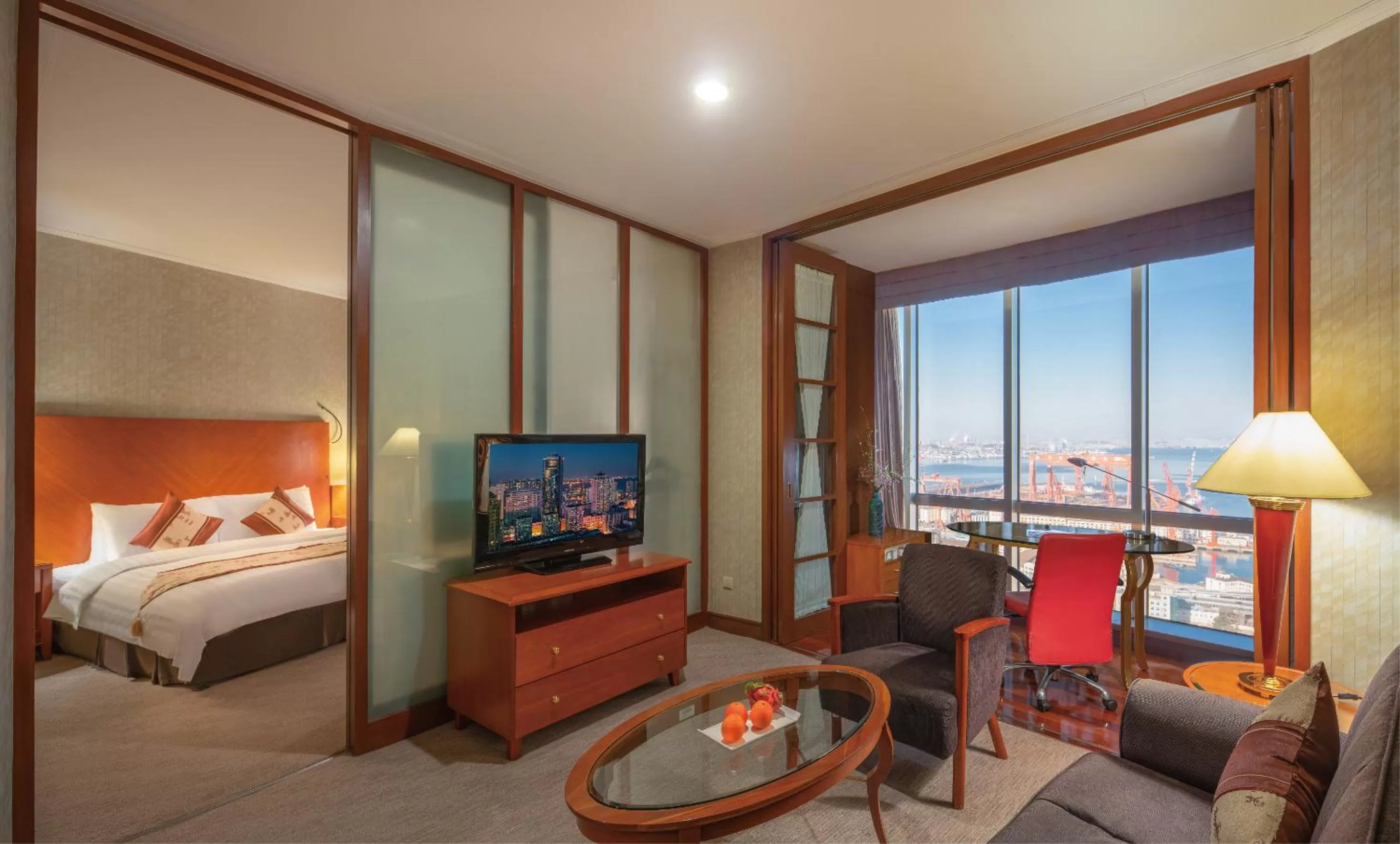 Bed in Hotel Nikko Dalian