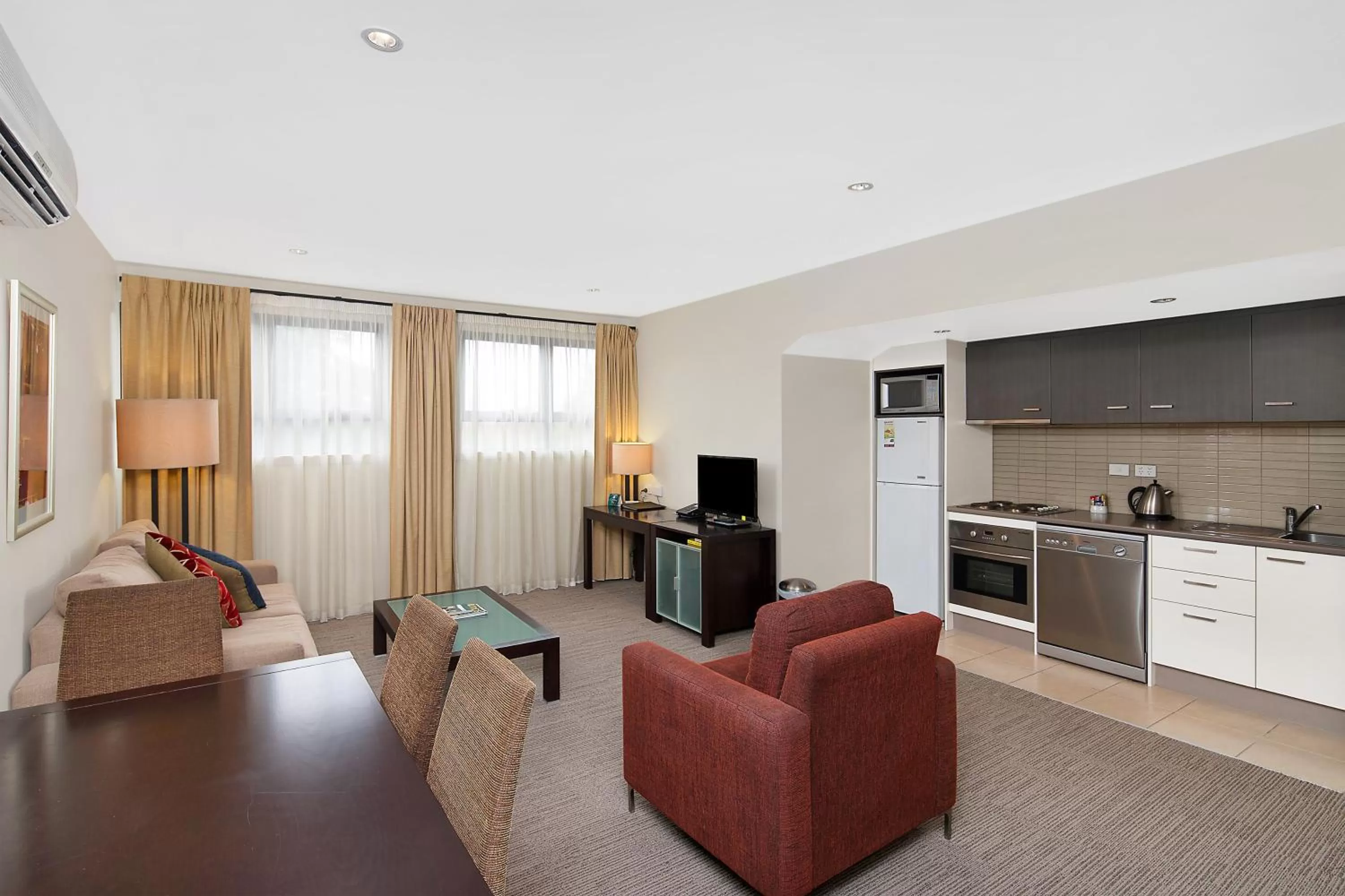 TV and multimedia in Quest Maitland