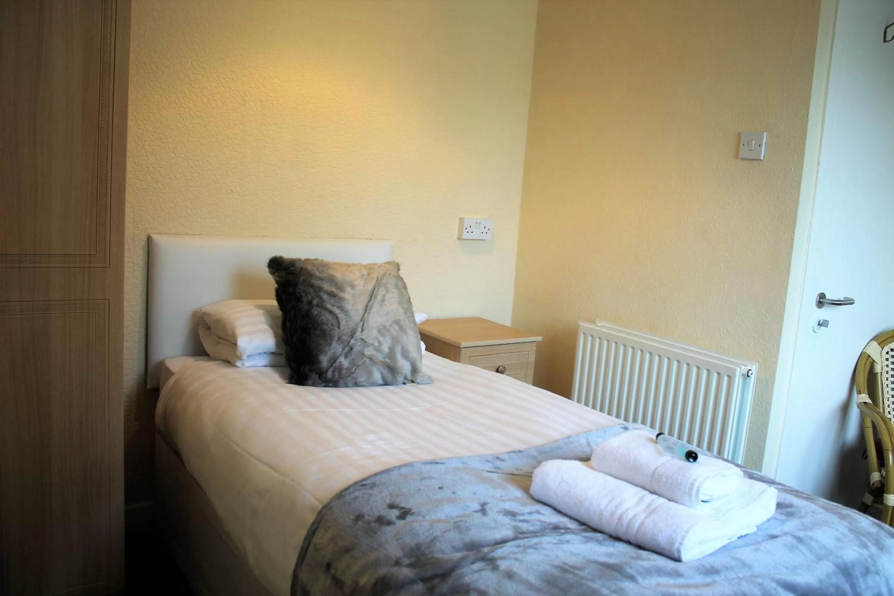 Bed in Winchmore Hotel