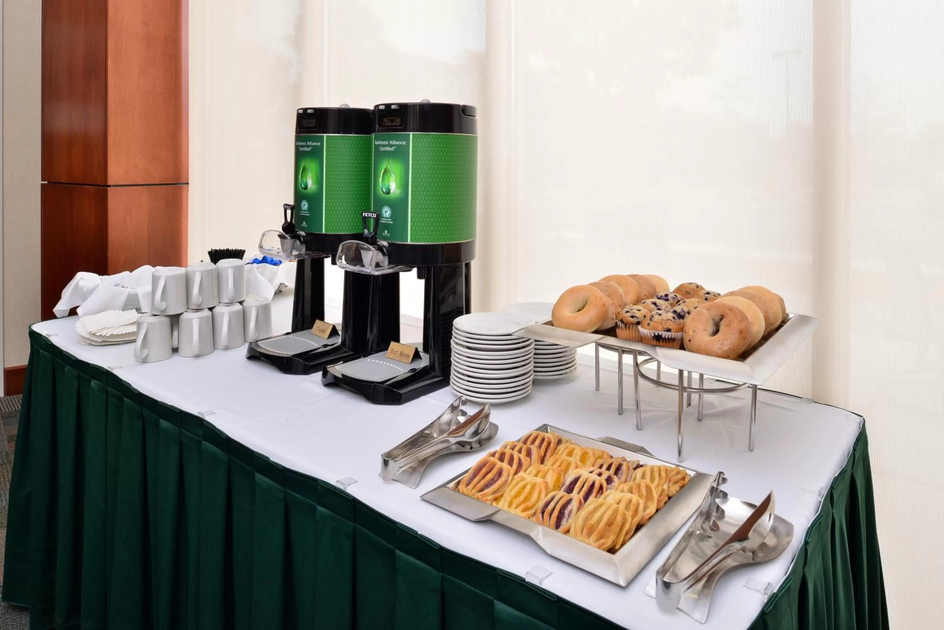 Breakfast in Holiday Inn Madison at The American Center by IHG