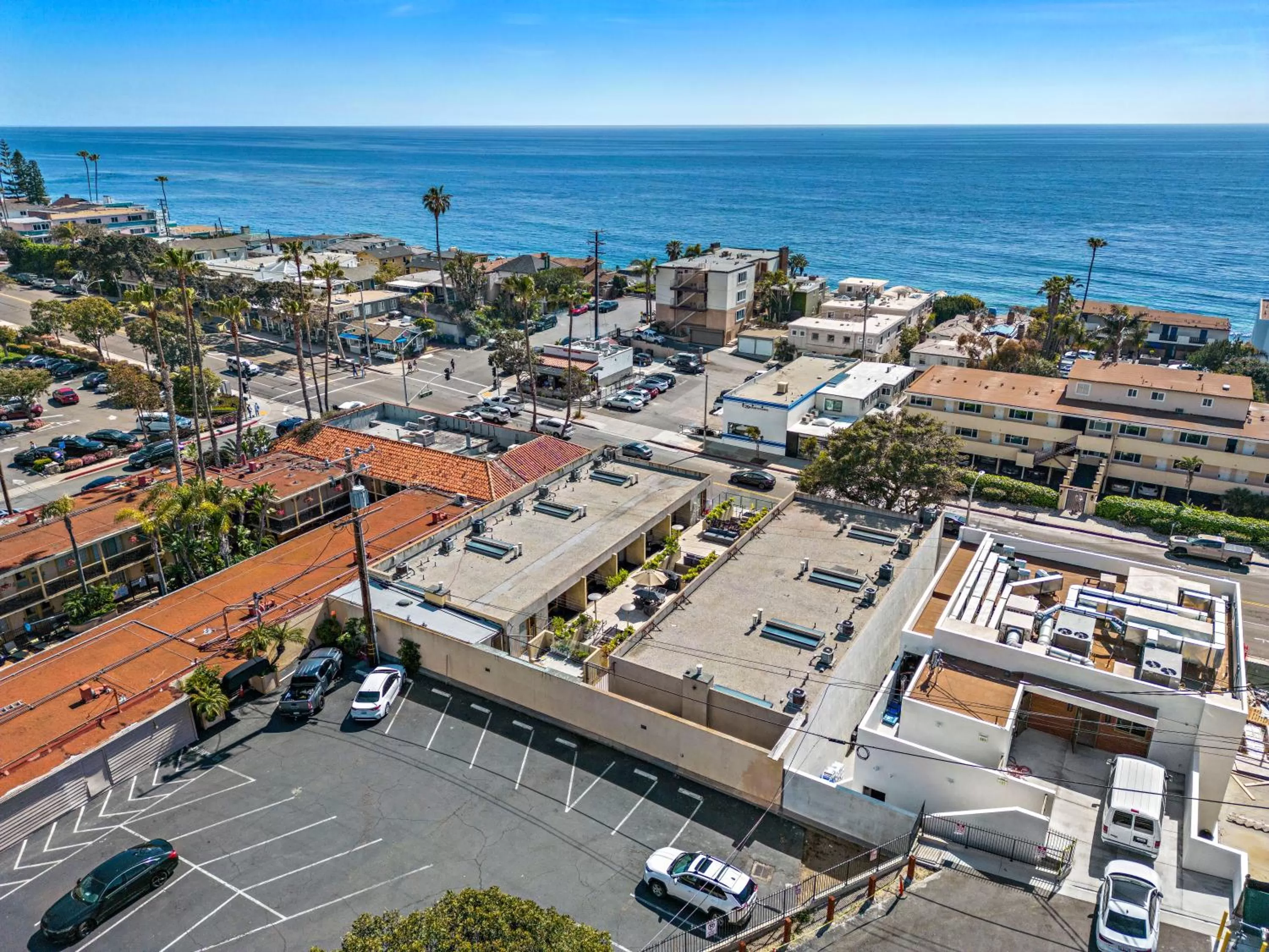 Property building in 14 West Hotel Laguna Beach