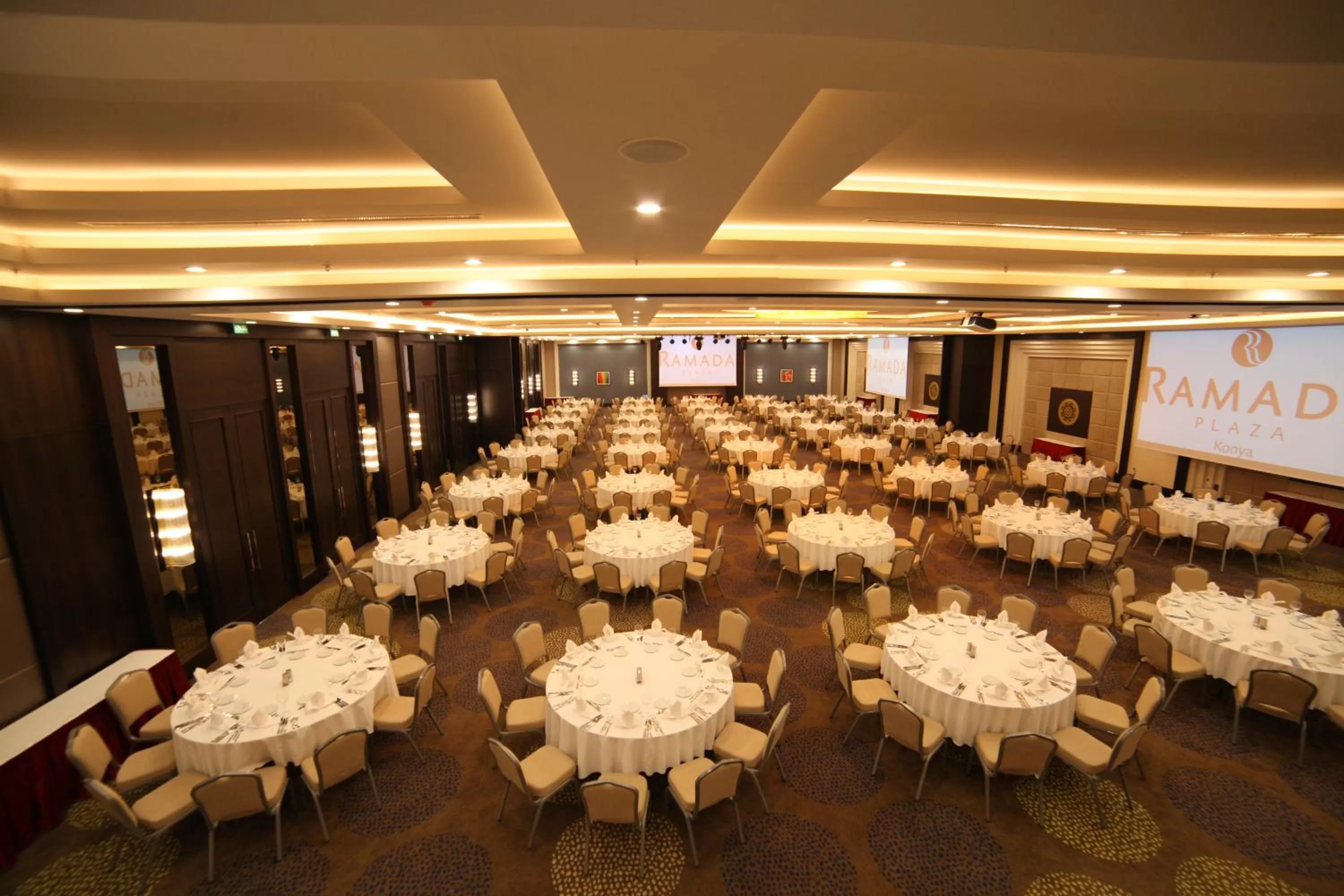 Banquet/Function facilities in Ramada Plaza By Wyndham Konya