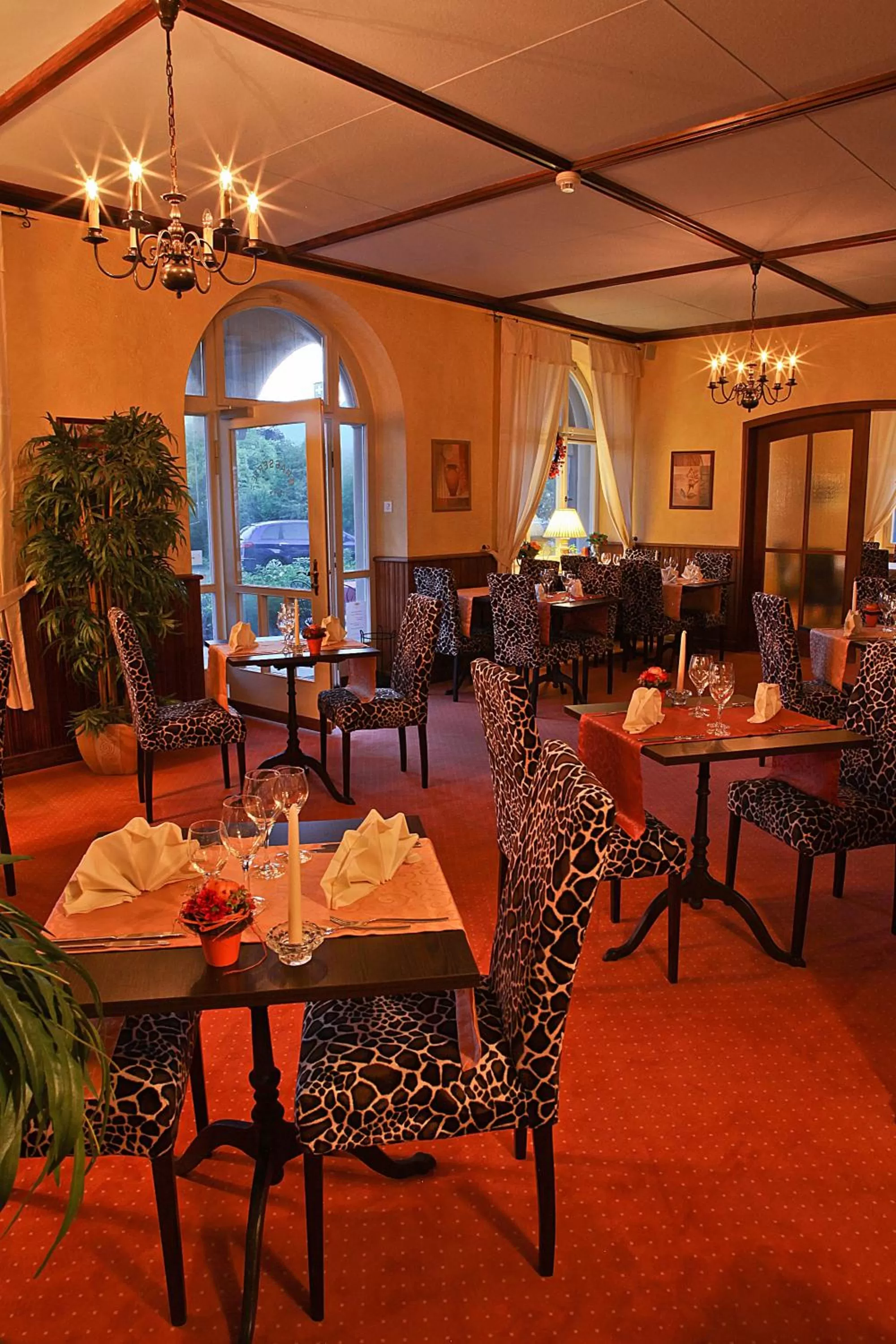 Restaurant/places to eat in Hotel Schweizerhof