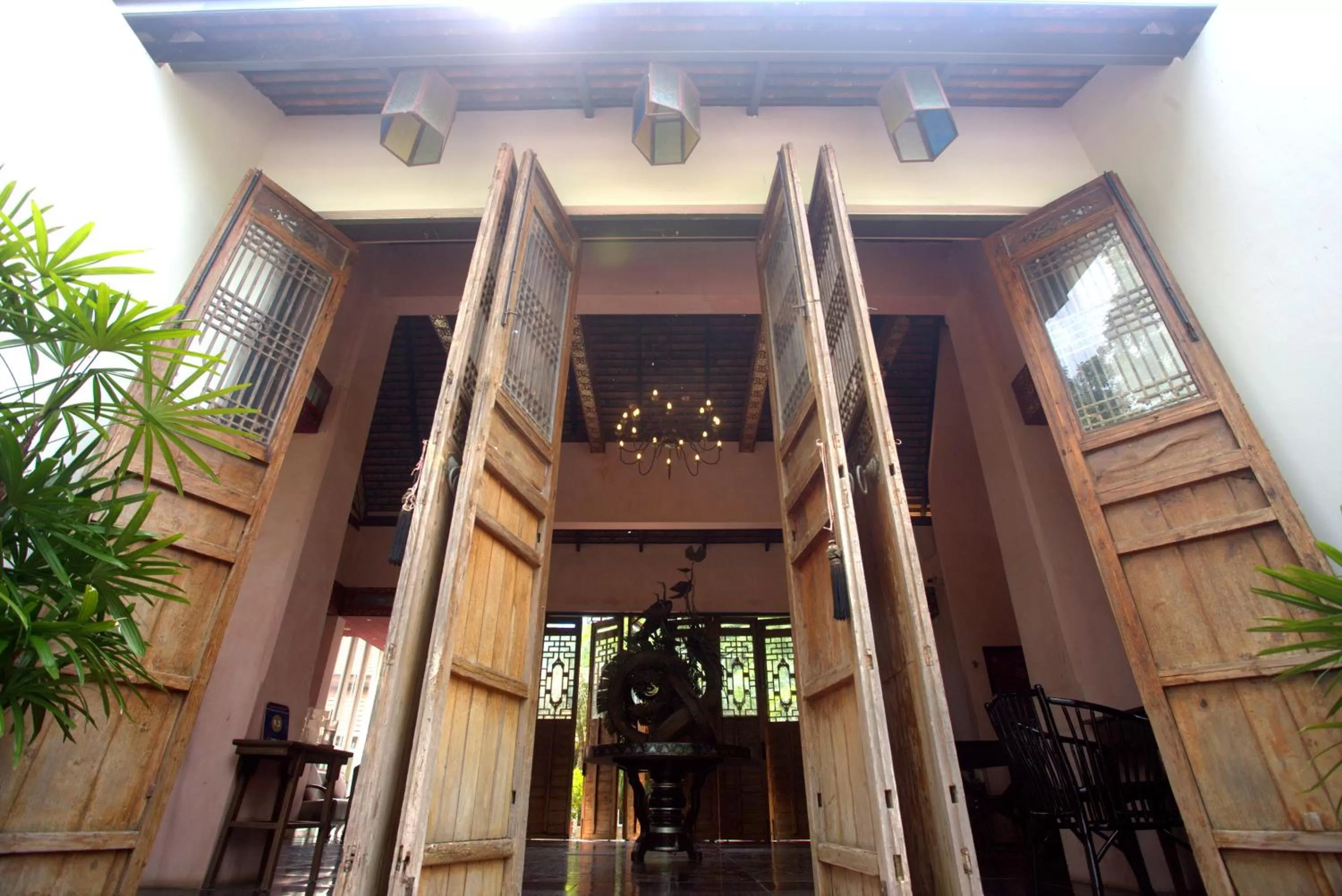 Facade/entrance in Tharaburi Resort