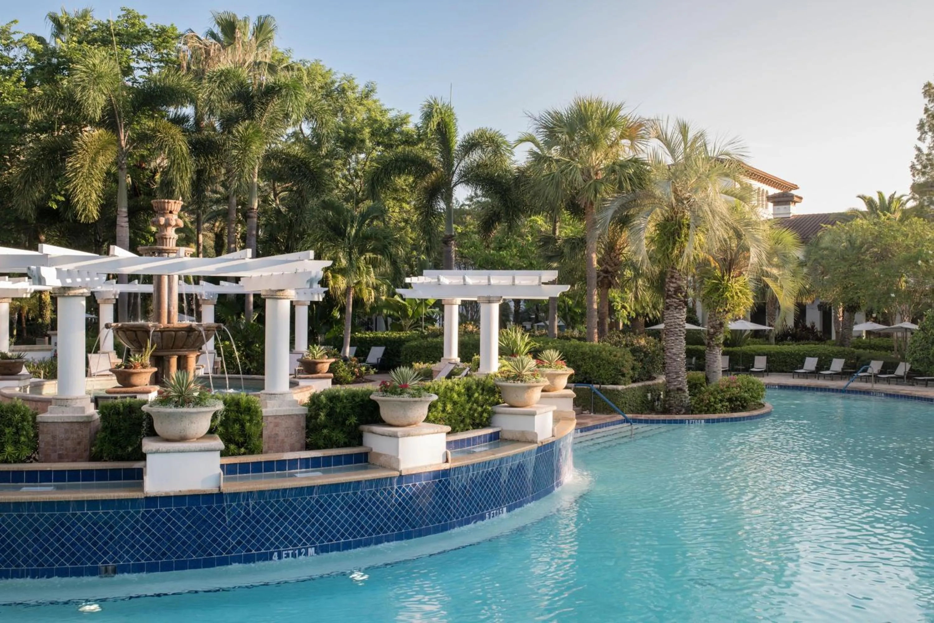 Swimming pool in Marriott's Lakeshore Reserve