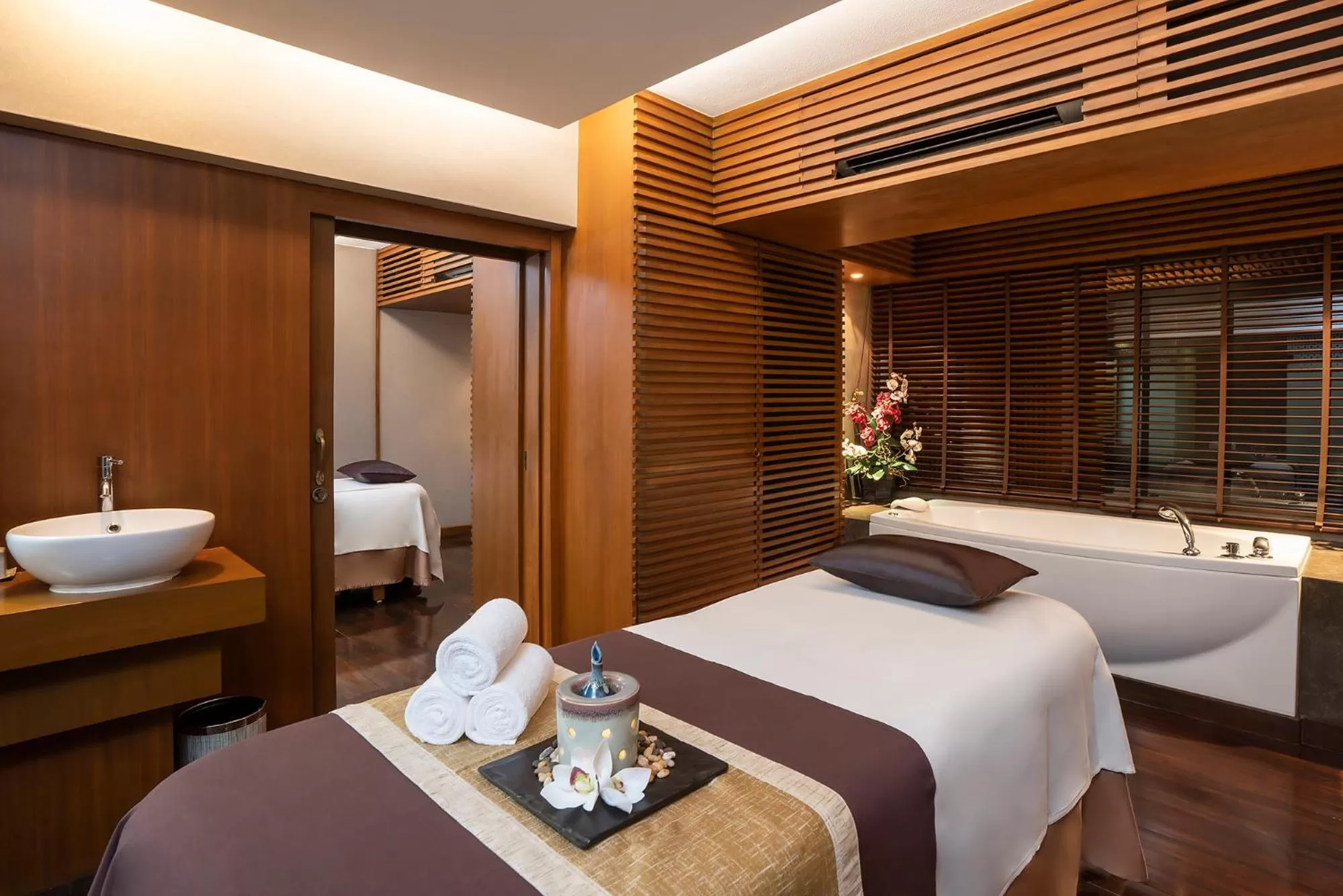 Spa and wellness centre/facilities, Bed in The Landmark Bangkok