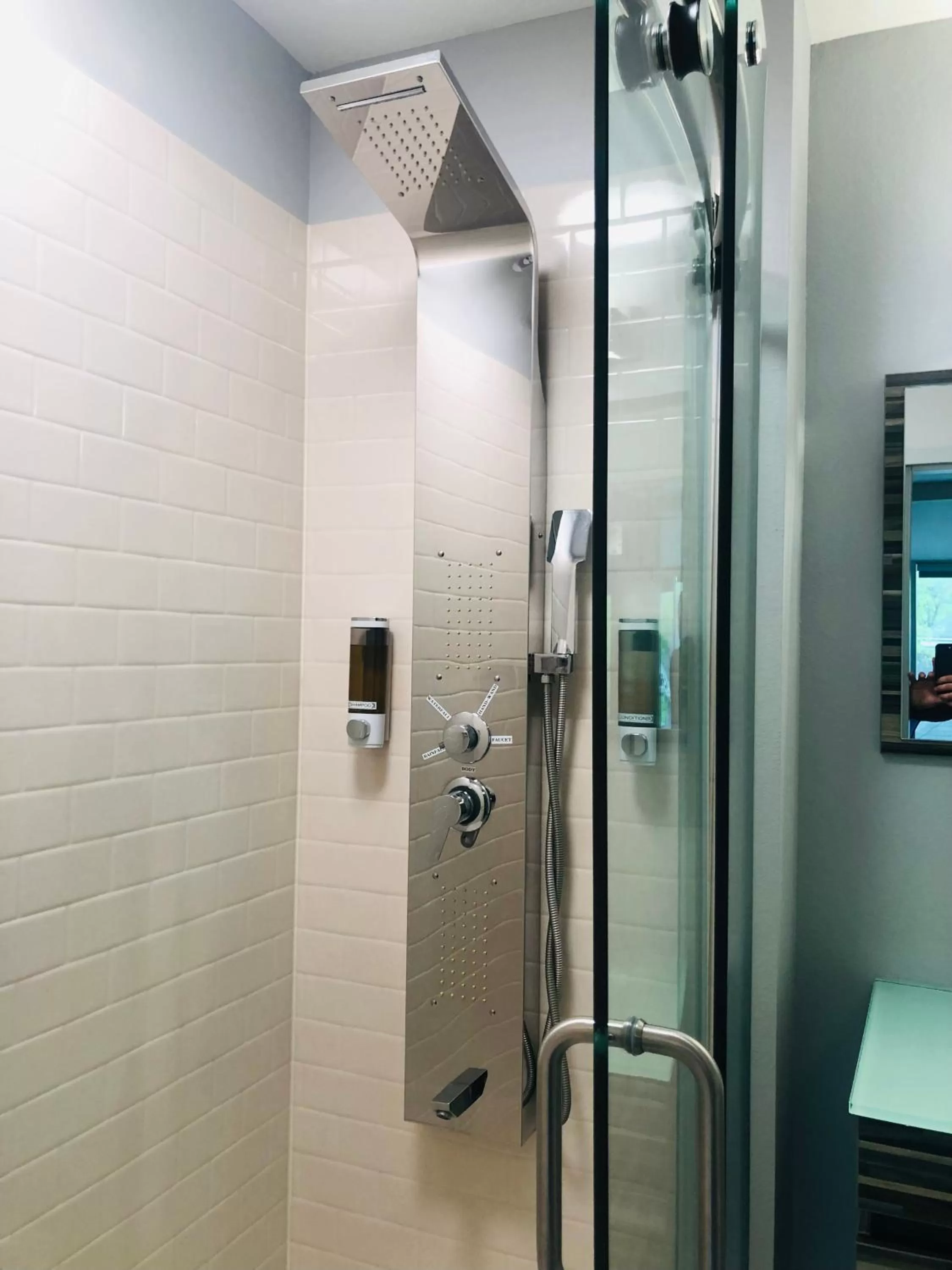 Shower in Athens Central Hotel