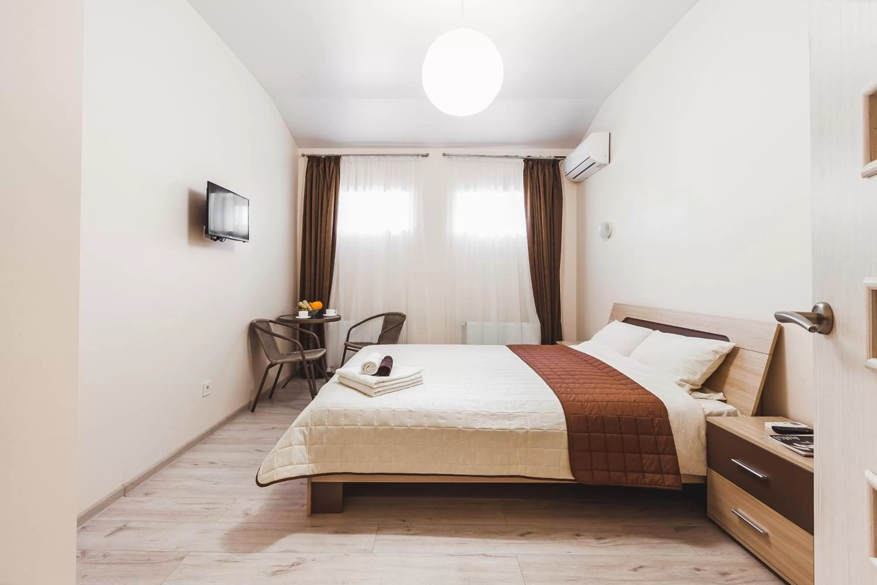 Bed in Apartments near Deribasovskaya