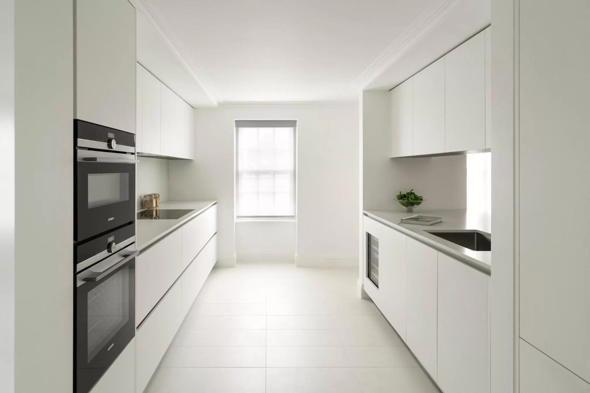 Photo of the whole room in COMO Metropolitan London