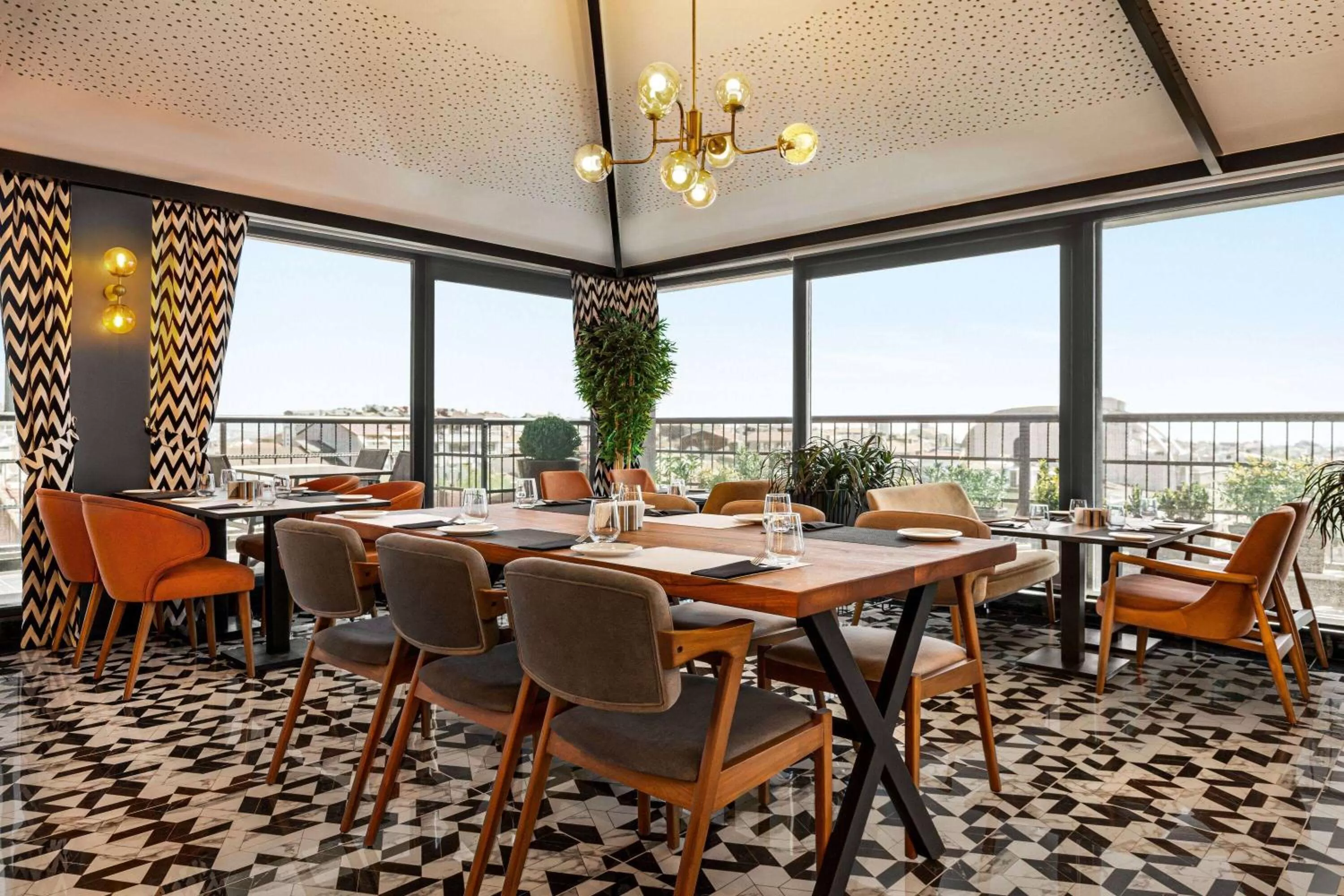 Restaurant/places to eat in Ramada Encore by Wyndham Istanbul Sisli