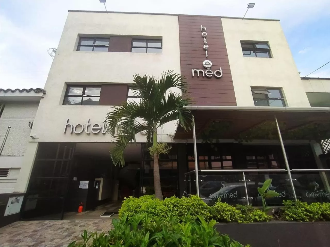 Facade/entrance, Property Building in Hotel Med 70