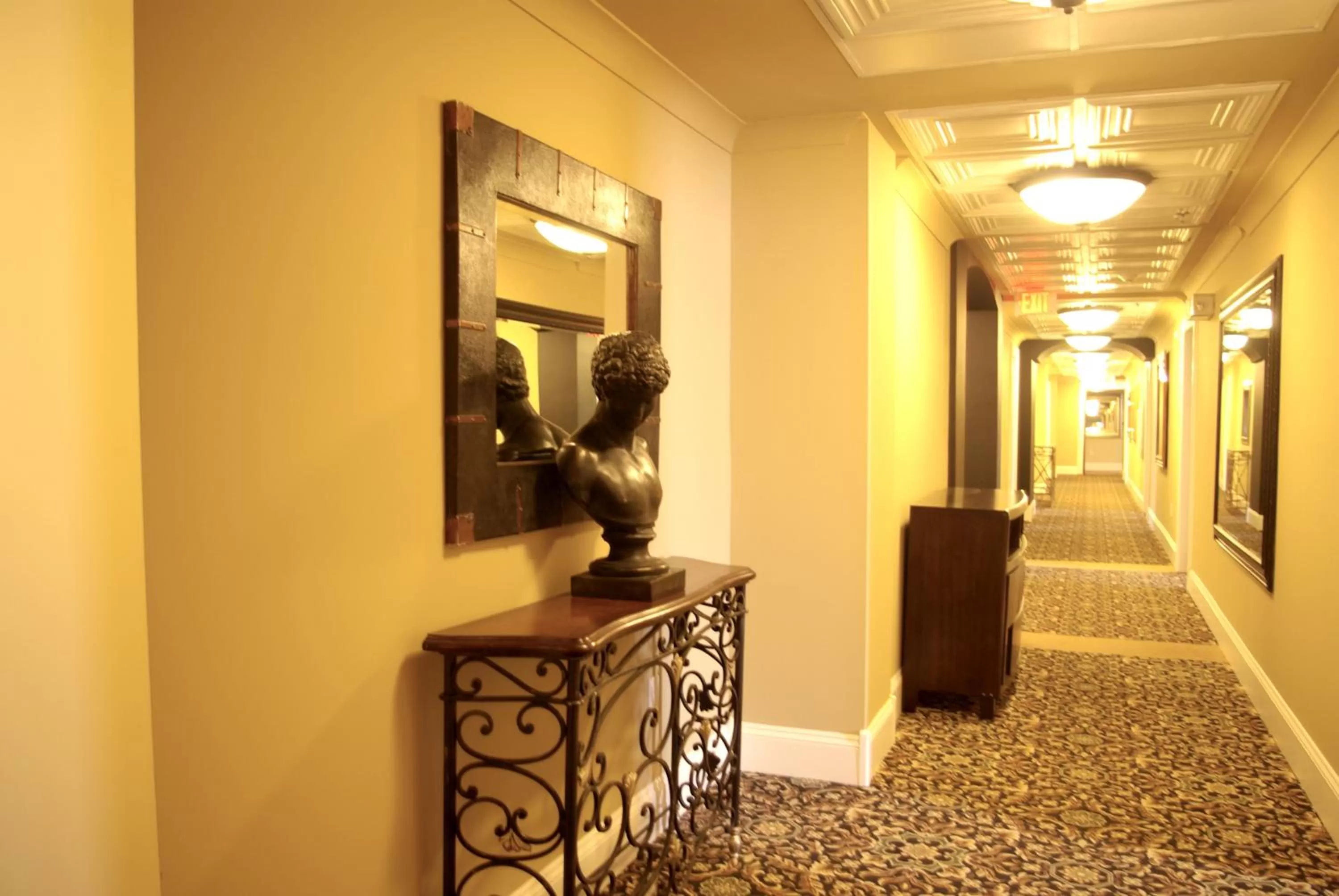 Decorative detail in Grant Hall Hotel