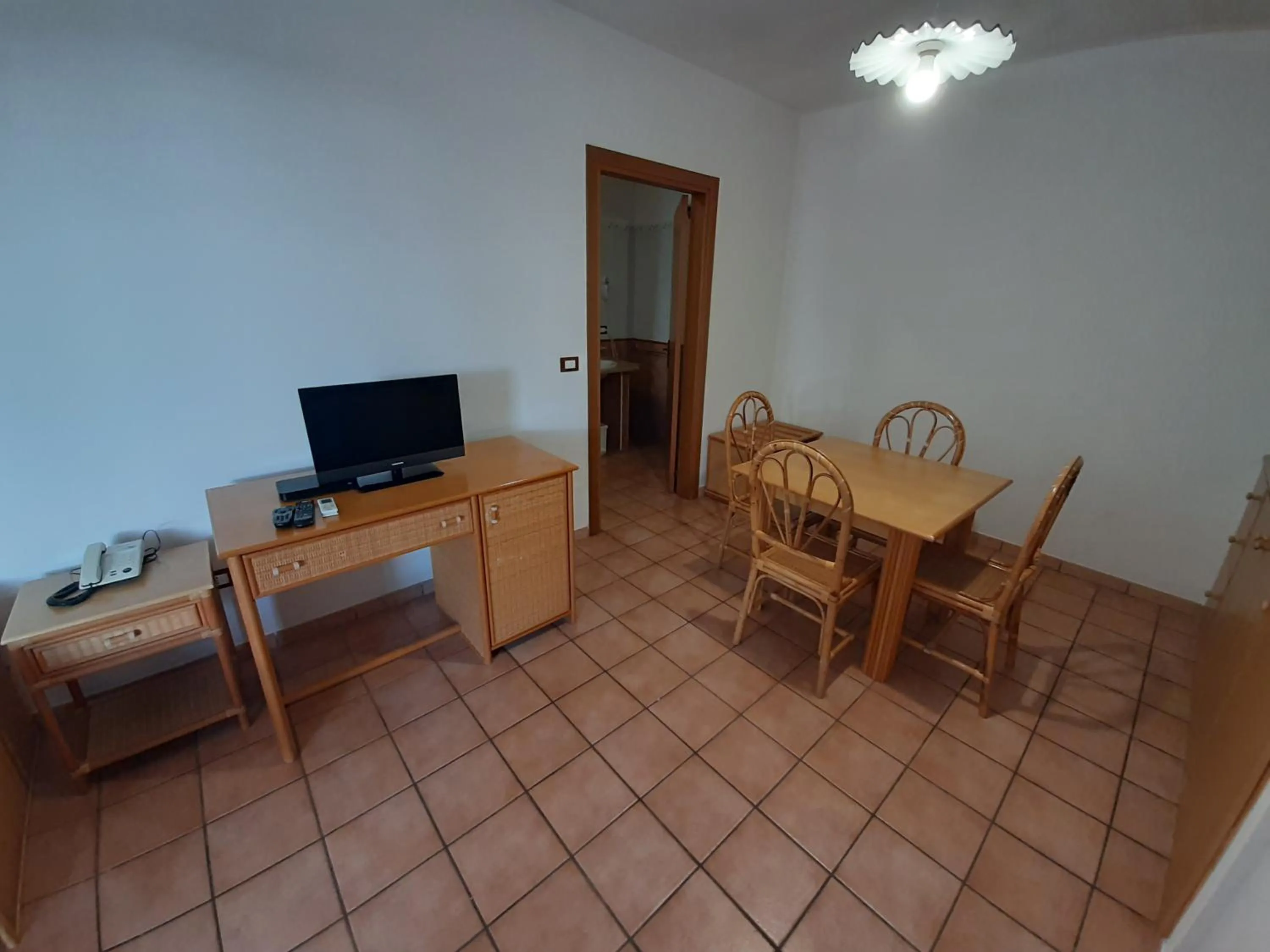 TV and multimedia in Messapia Hotel 2