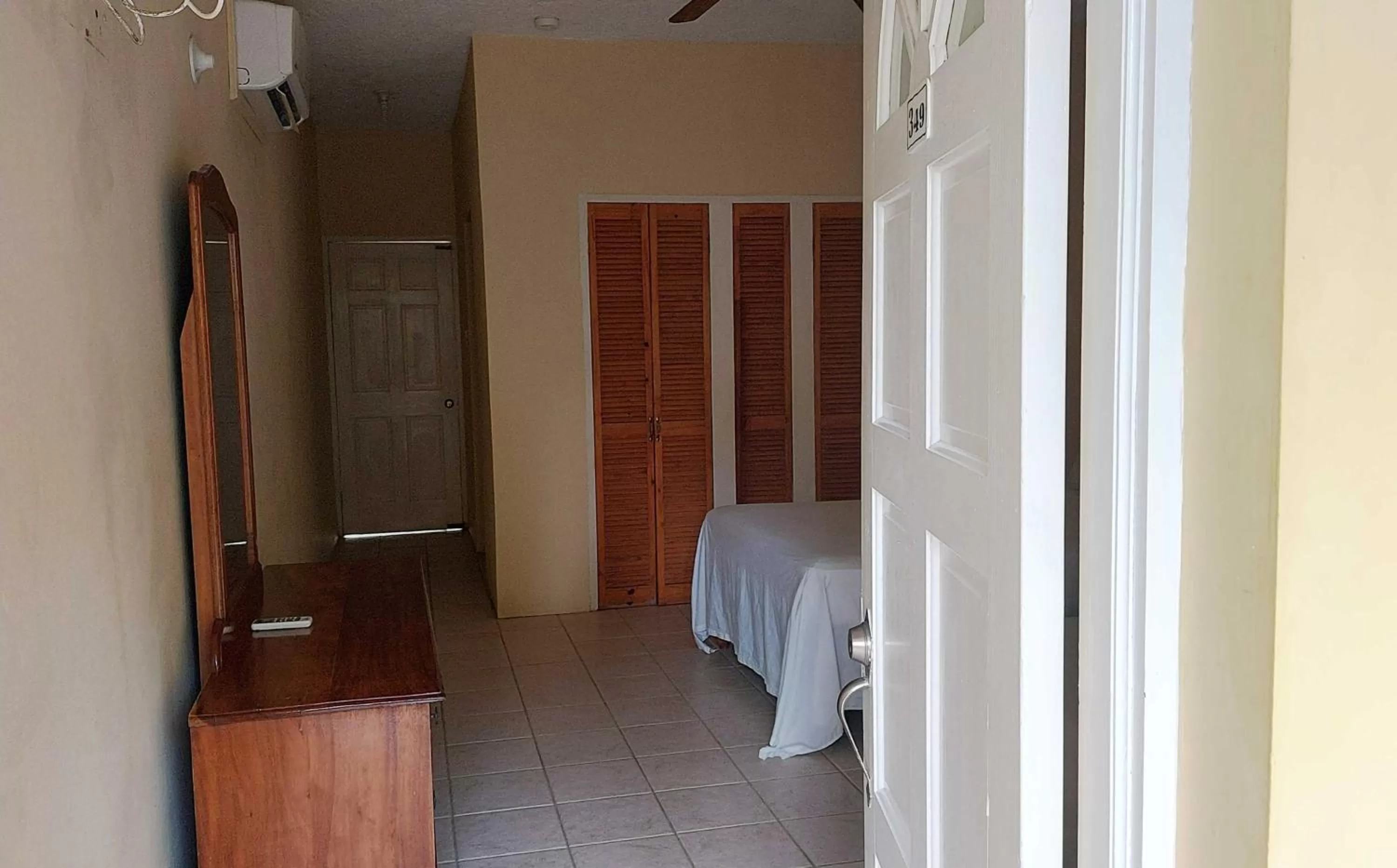 Bedroom in Yellow Bird Sea