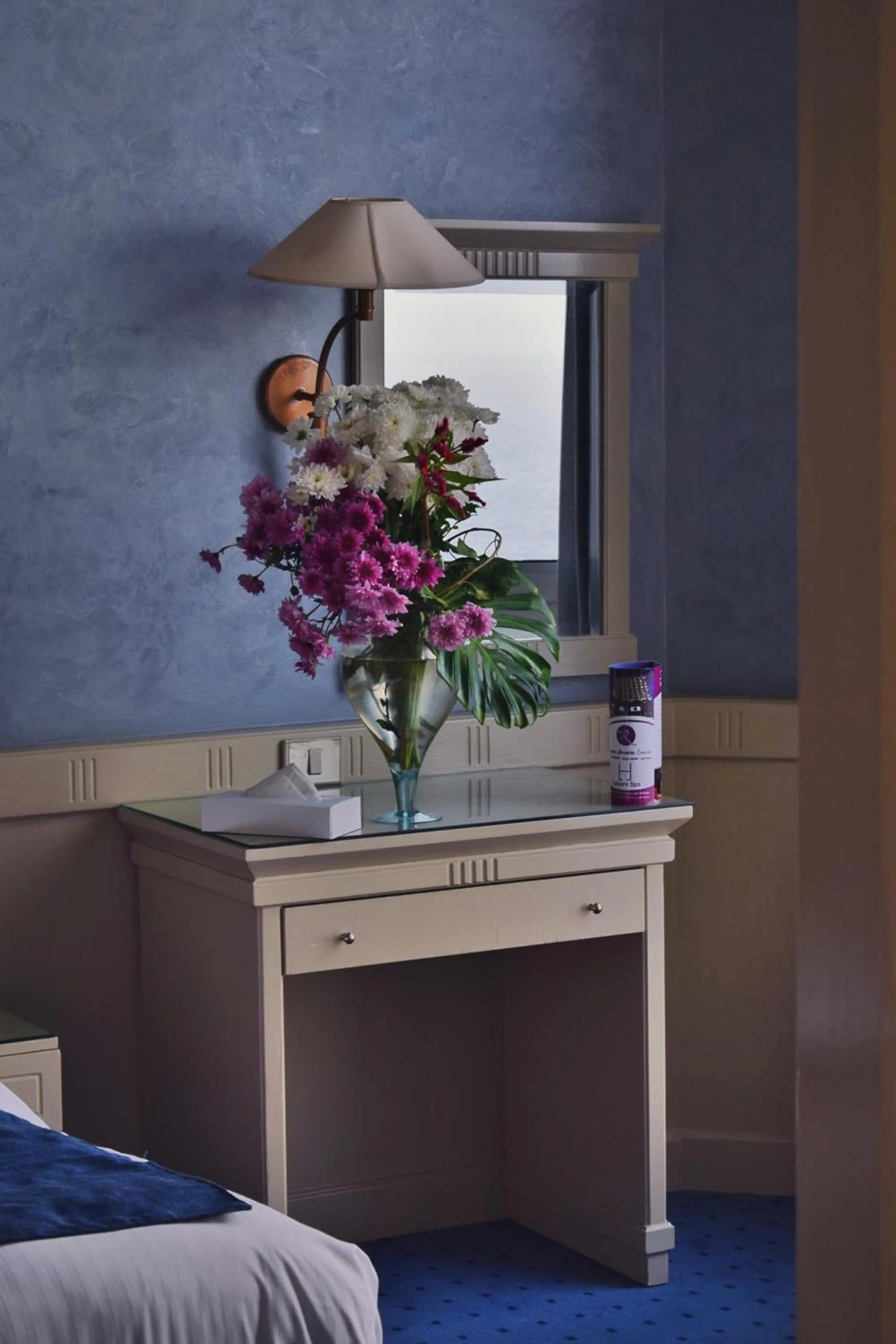 Bed in Romance Alexandria Hotel