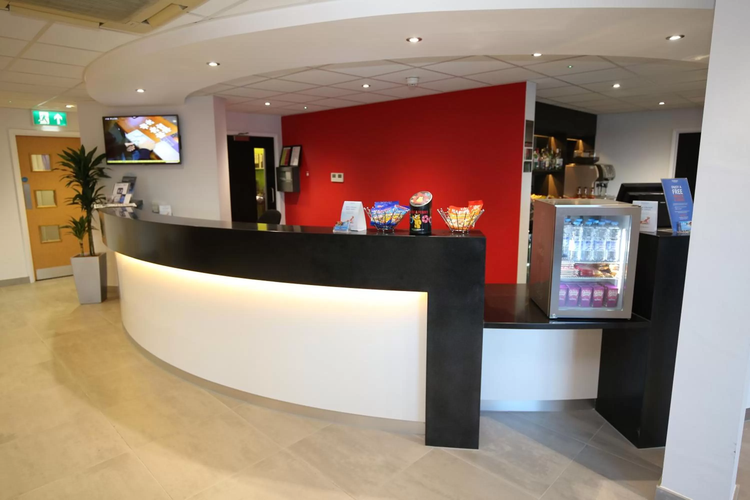 Lobby or reception in Ramada Wakefield