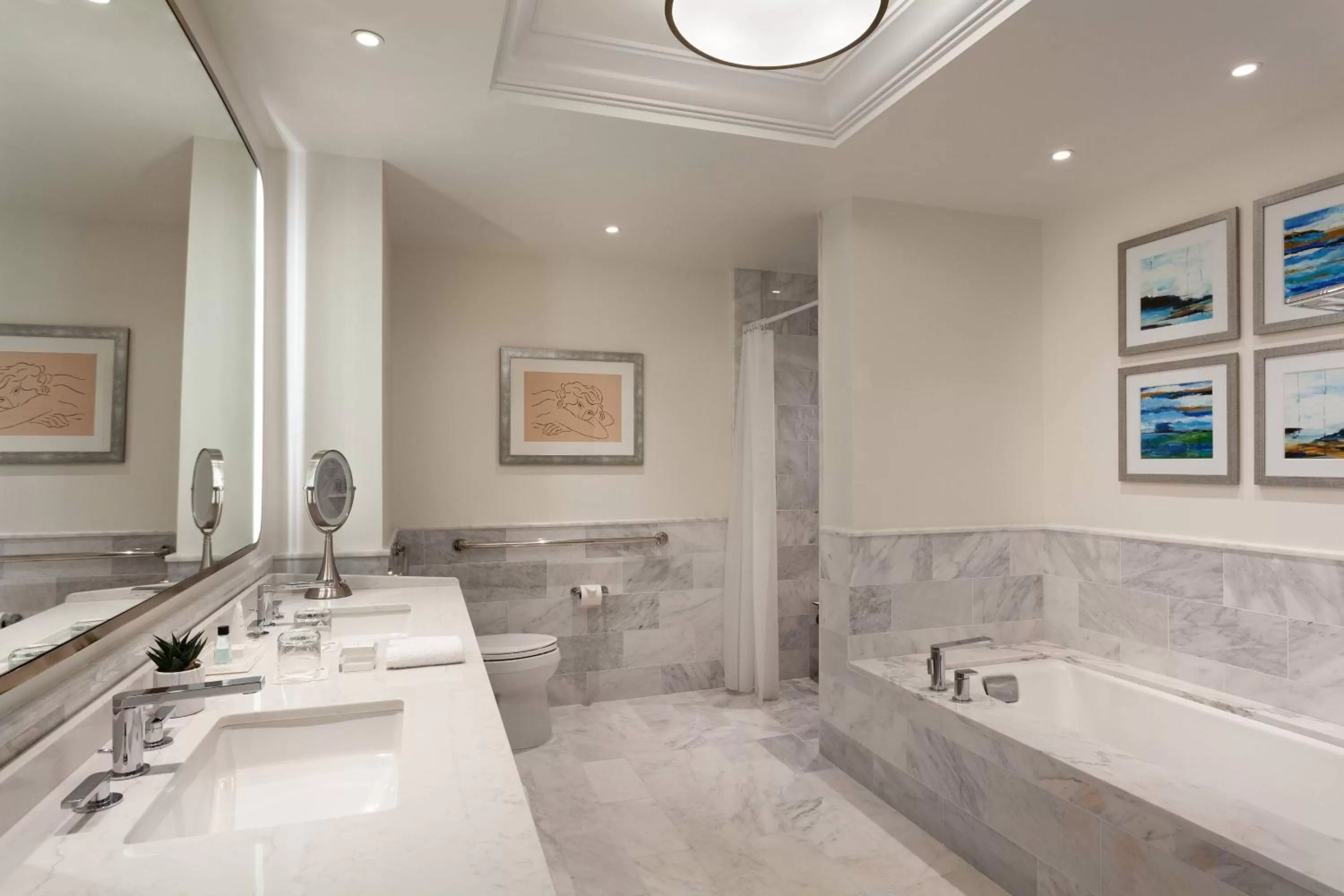 Bathroom in JW Marriott Miami Turnberry Resort & Spa