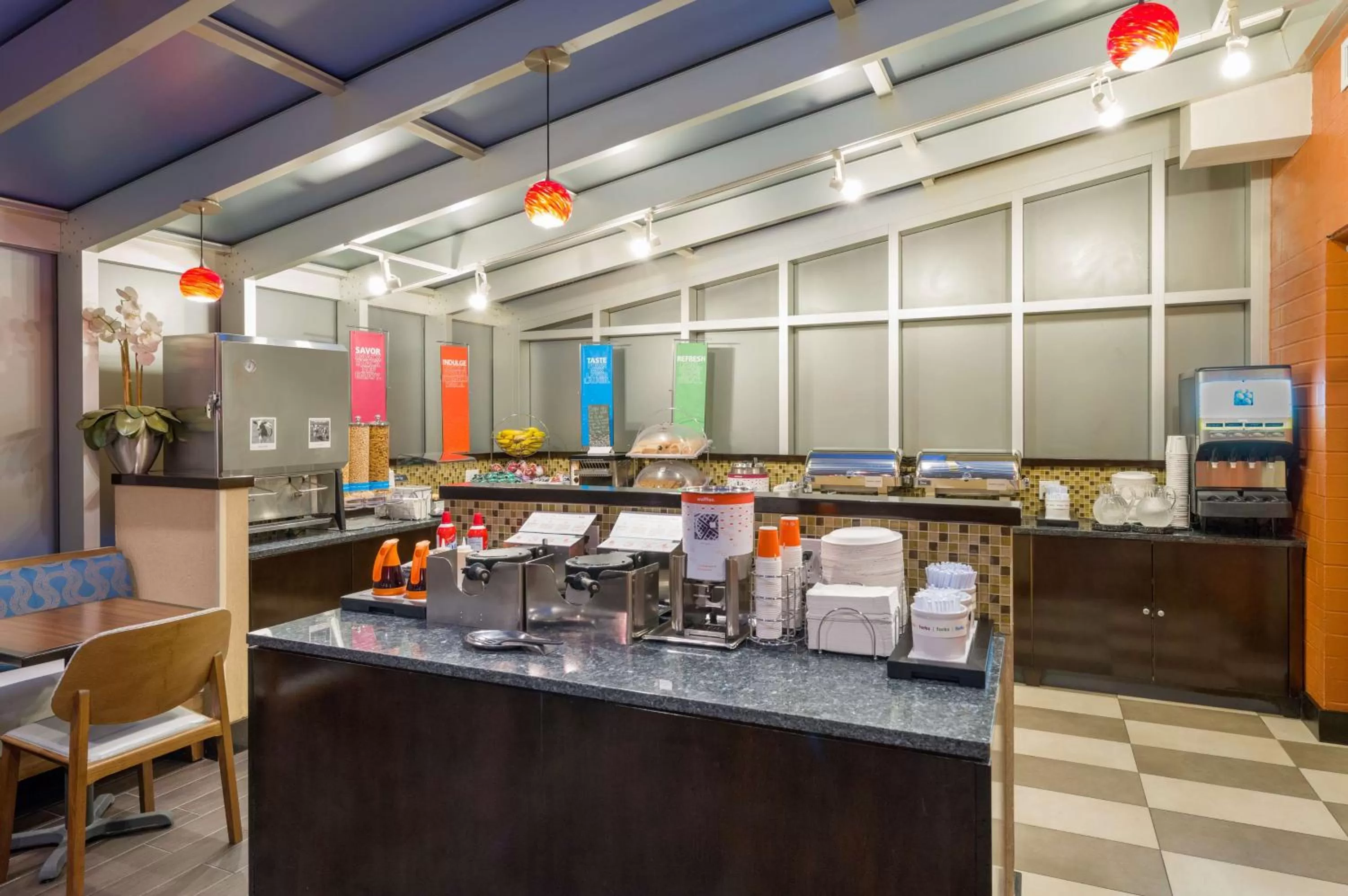 Breakfast in Hampton Inn Manhattan - Times Square South