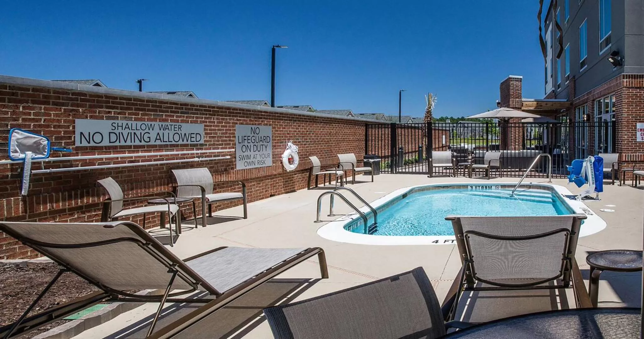 Pool view in Courtyard by Marriott Columbia Cayce