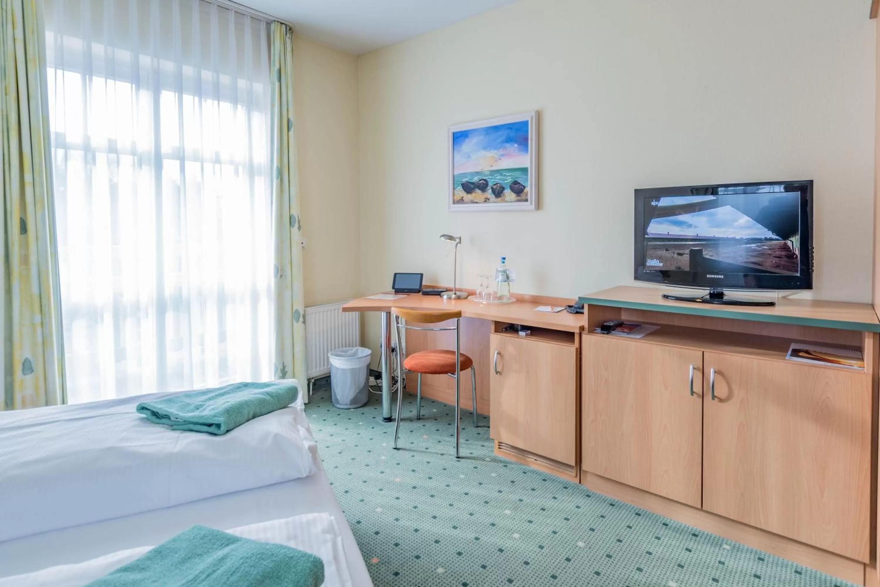 Photo of the whole room, Bed in Am Weststrand Aparthotel Kühlungsborn