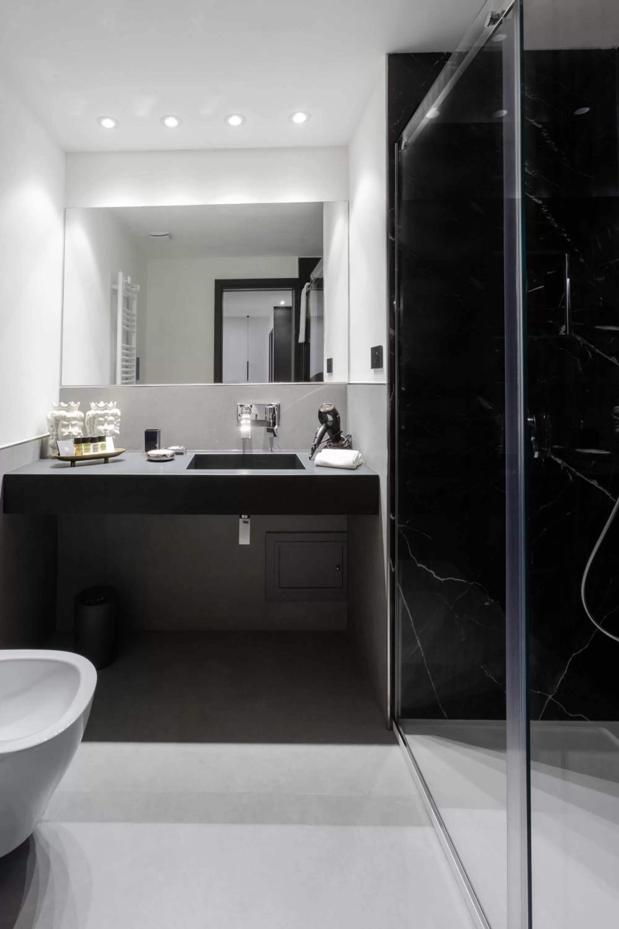 Shower in Suite Palermo Apartment