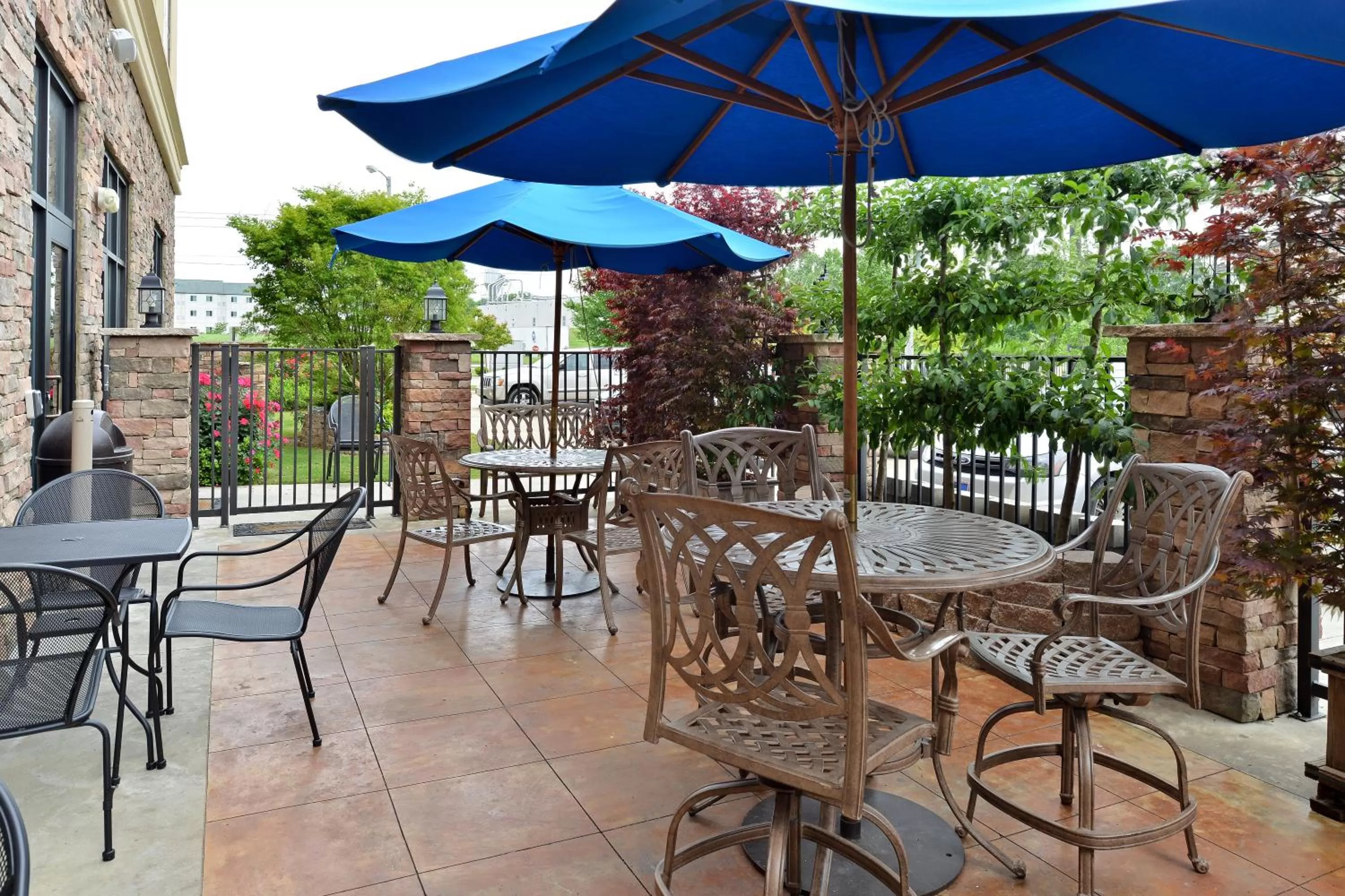 Restaurant/places to eat in Holiday Inn Montgomery South Airport by IHG