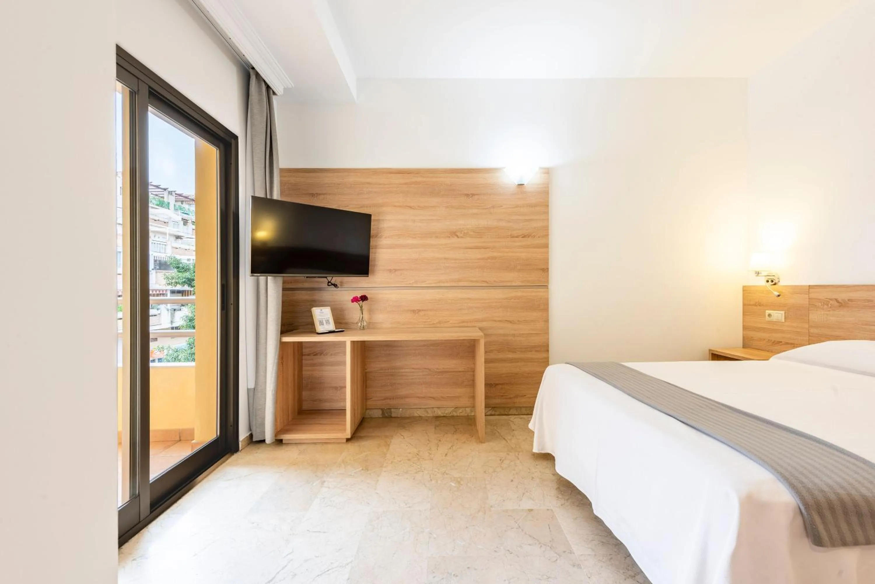 Bed in Hotel Toboso Almuñécar