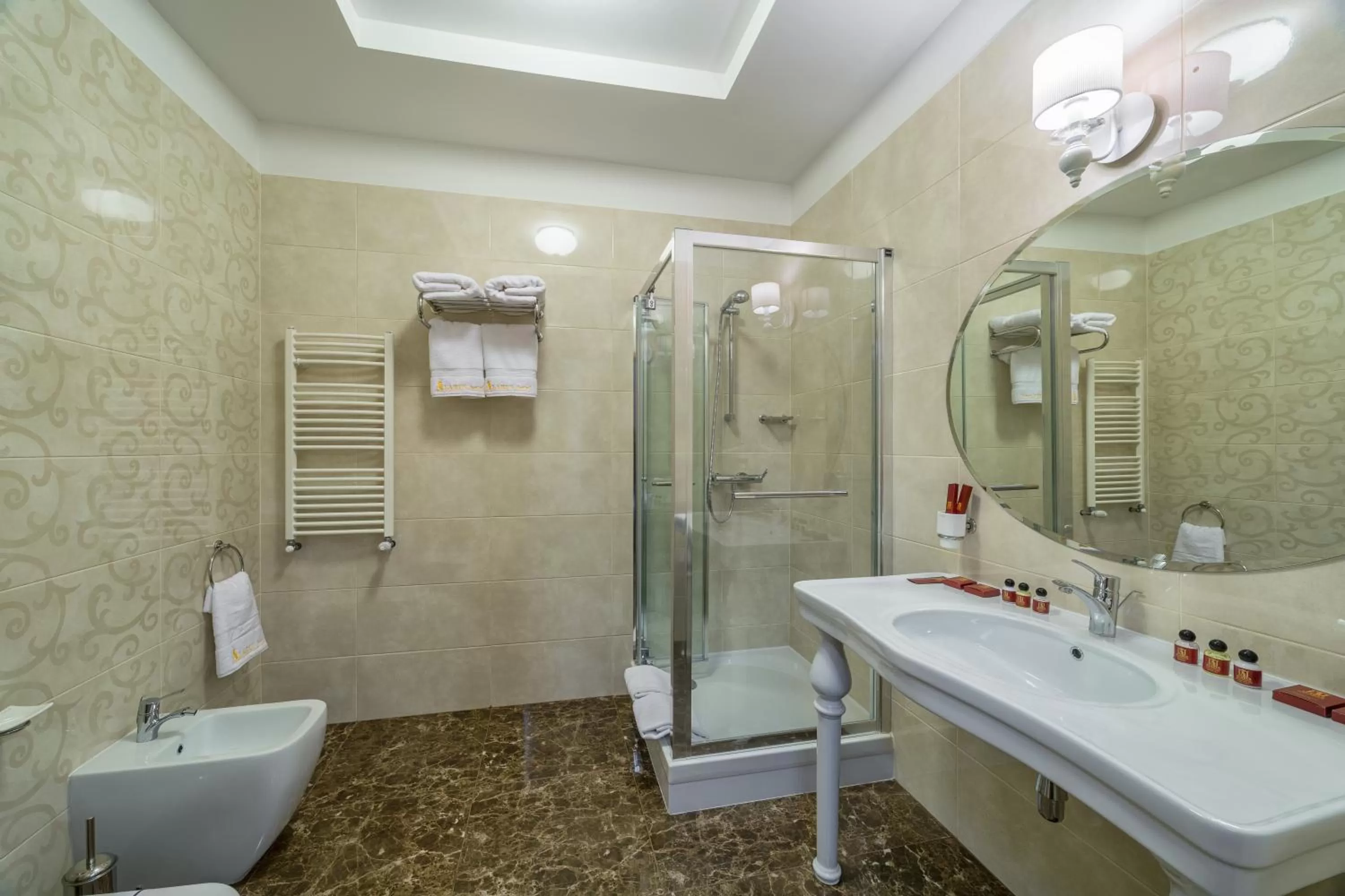 Bathroom in Alarus Luxe Hotel