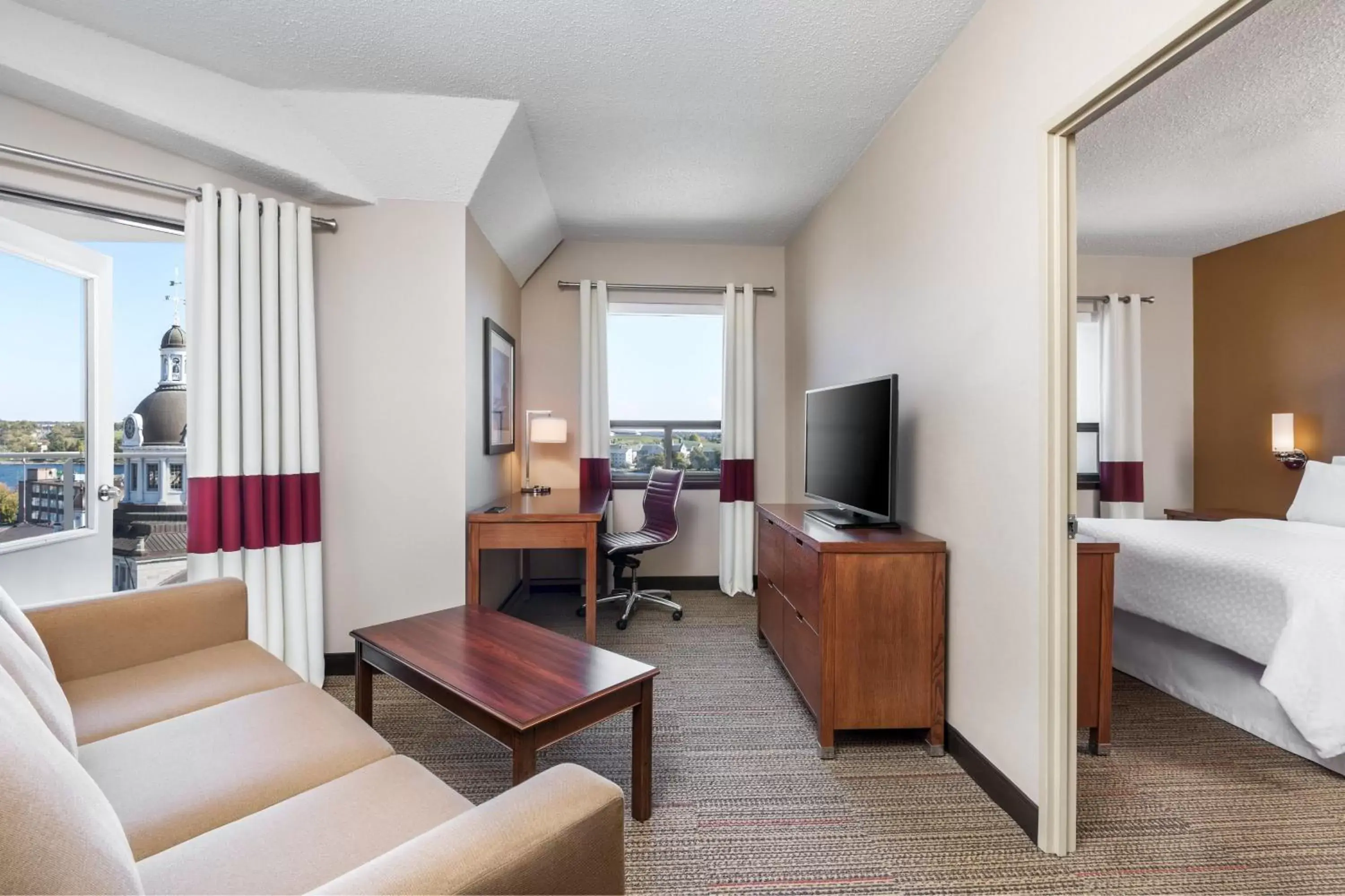 Junior Suite with Sofa Bed in Kingston Market Square Hotel Junior Suite with Sofa Bed in Kingston Market Square Hotel