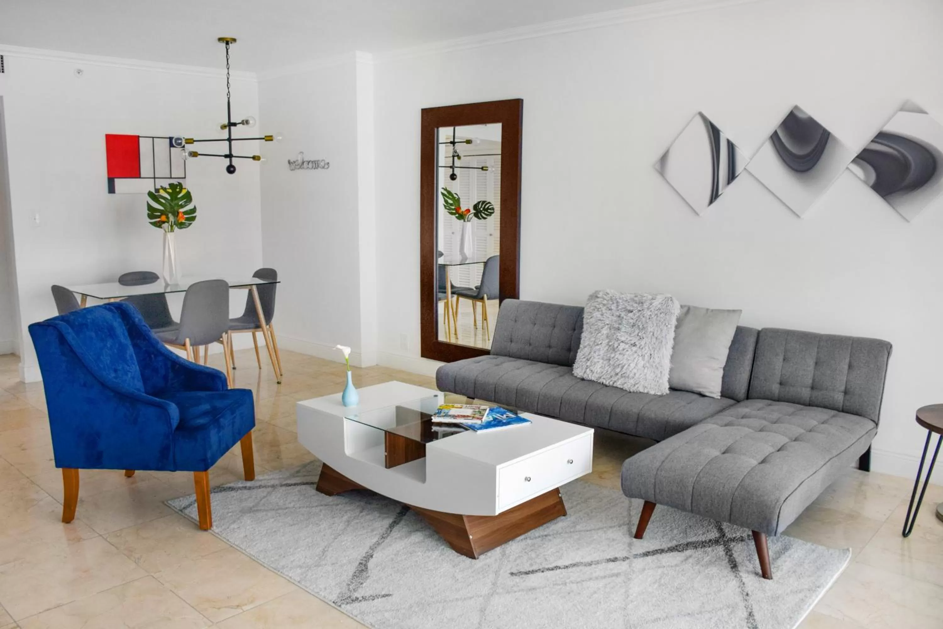 Living room in Seacoast Suites on Miami Beach