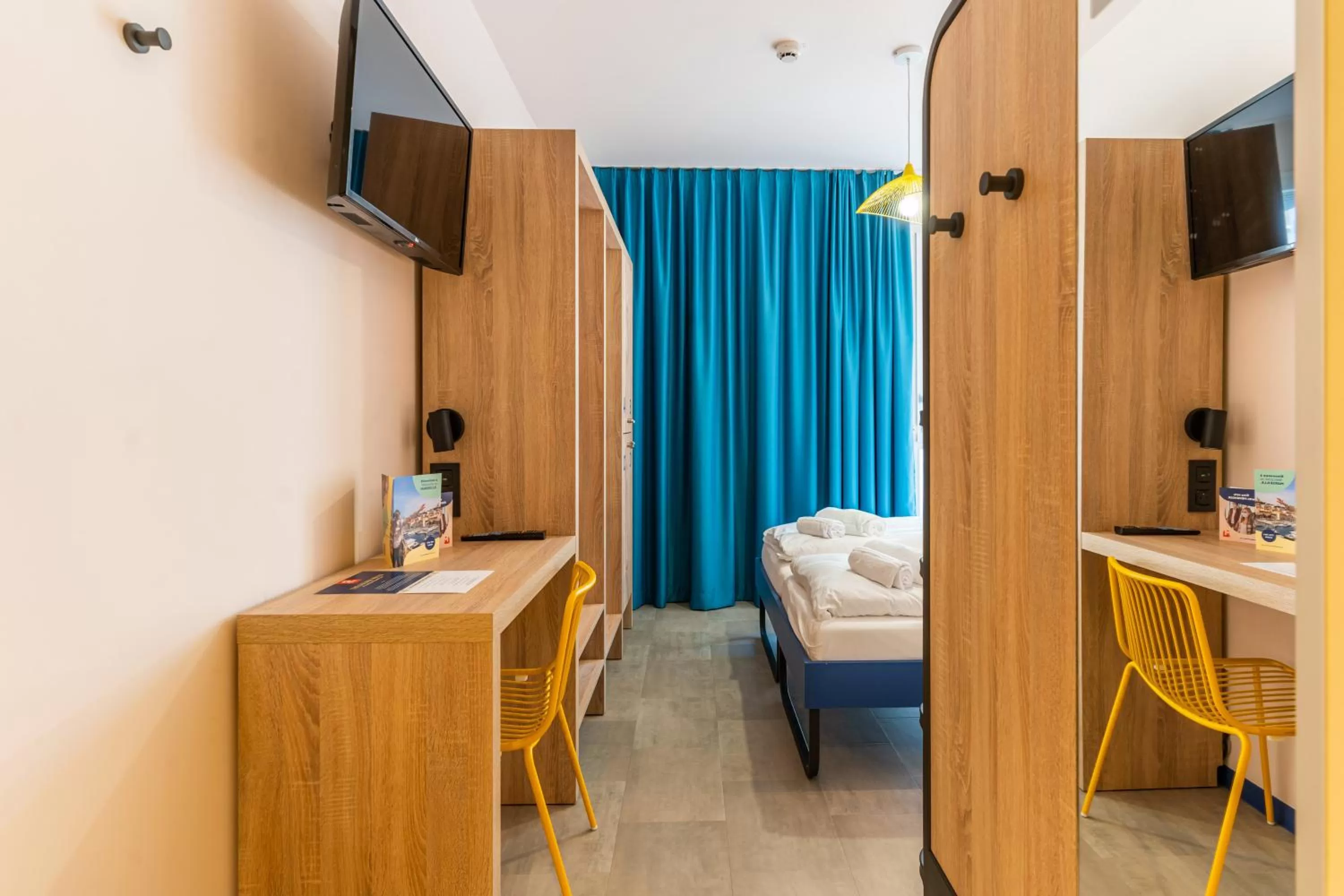 Bedroom, Bed in MEININGER Marseille Centre la Joliette