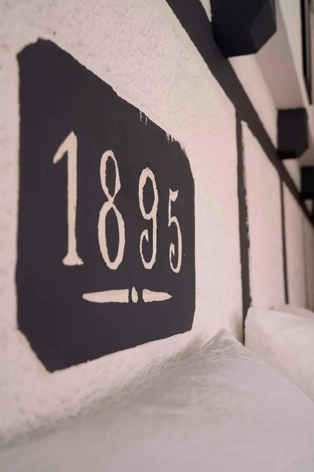 Decorative detail, Bed in Hotel zur Post Ochsendorf