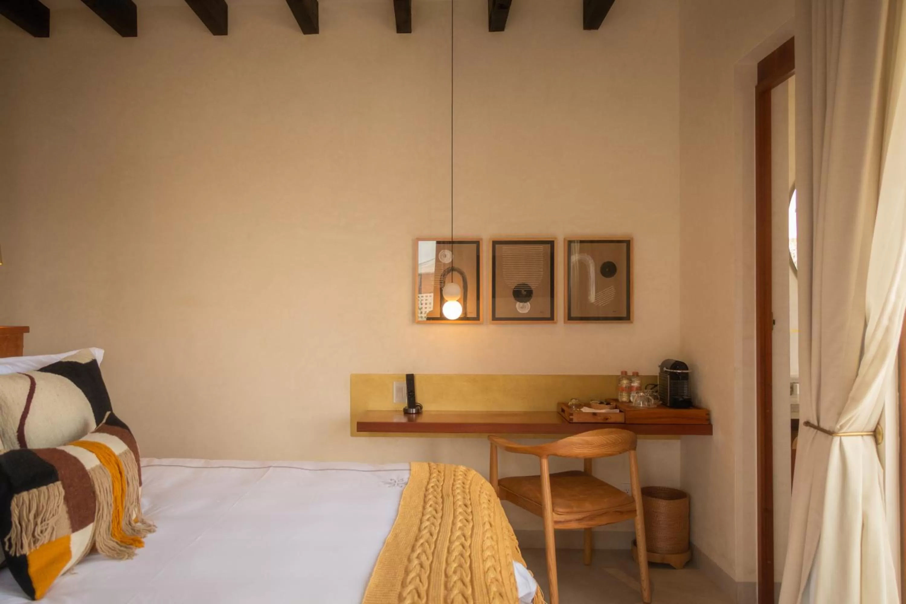 Bed in Cantera 1910 Hotel Boutique, Destination Hotel