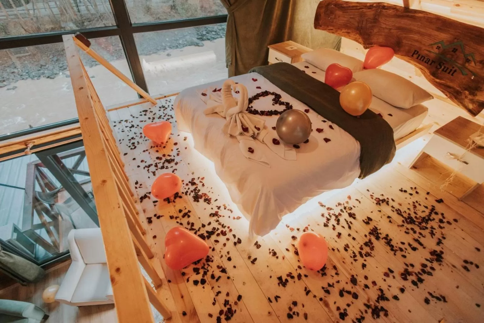 Seating area in Pınar Suit Bungalow