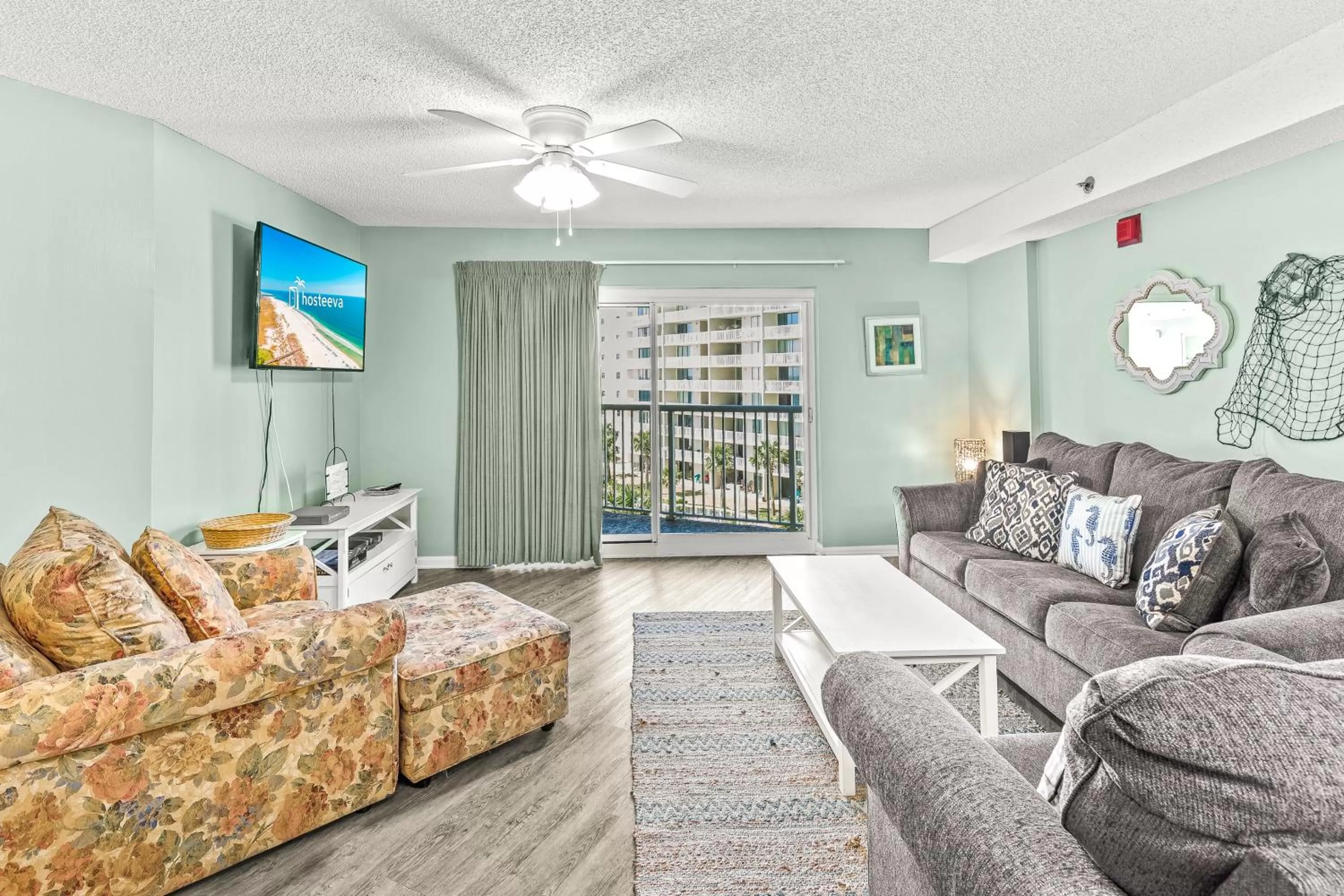 Living room in Tradewinds Unit 406