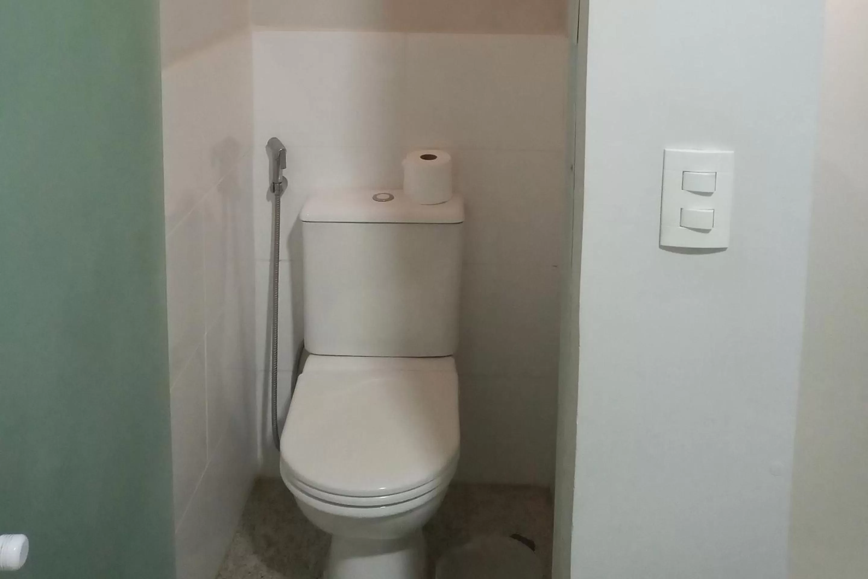 Bathroom in Compacto Hotel