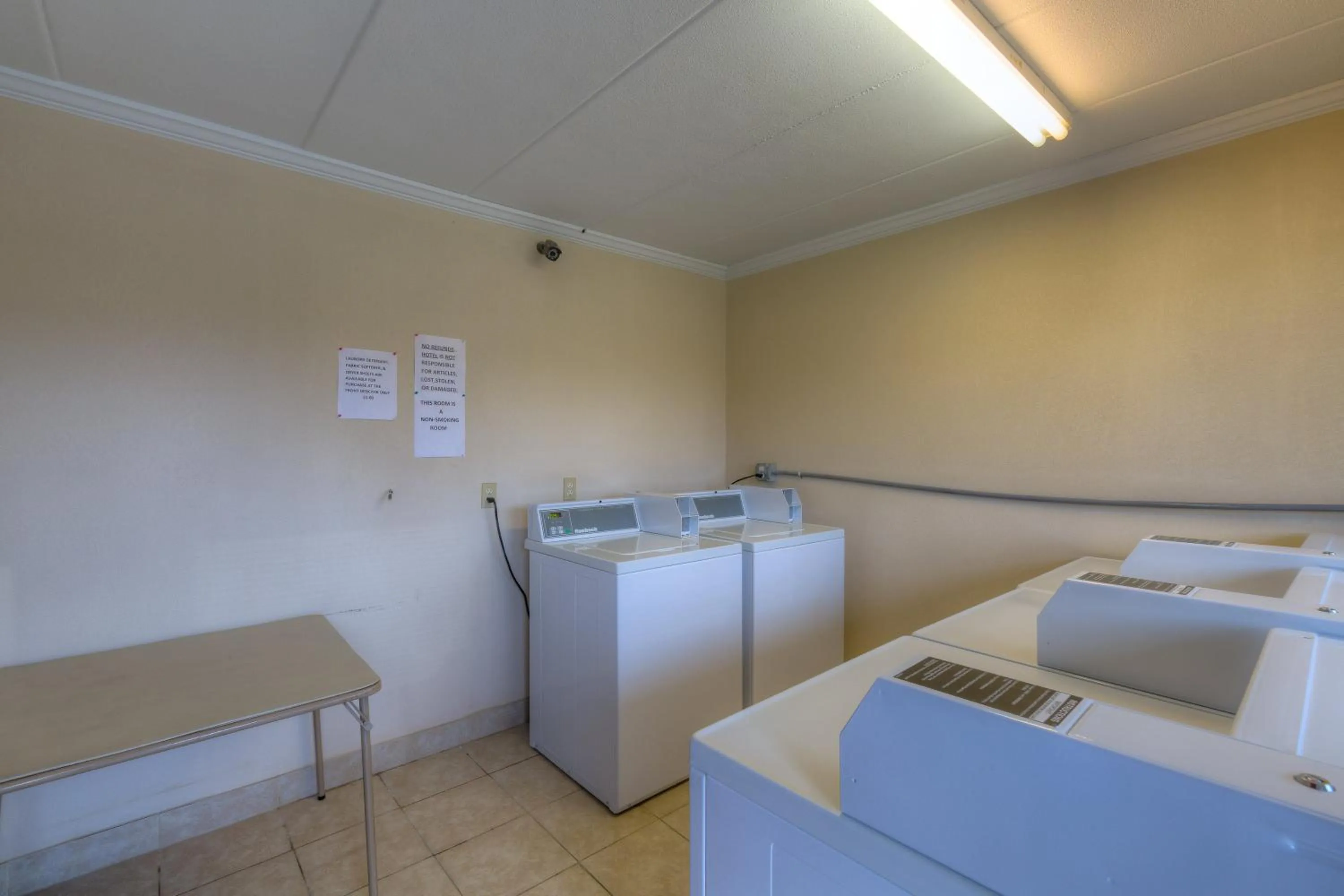 Other in Red Roof Inn Memphis East