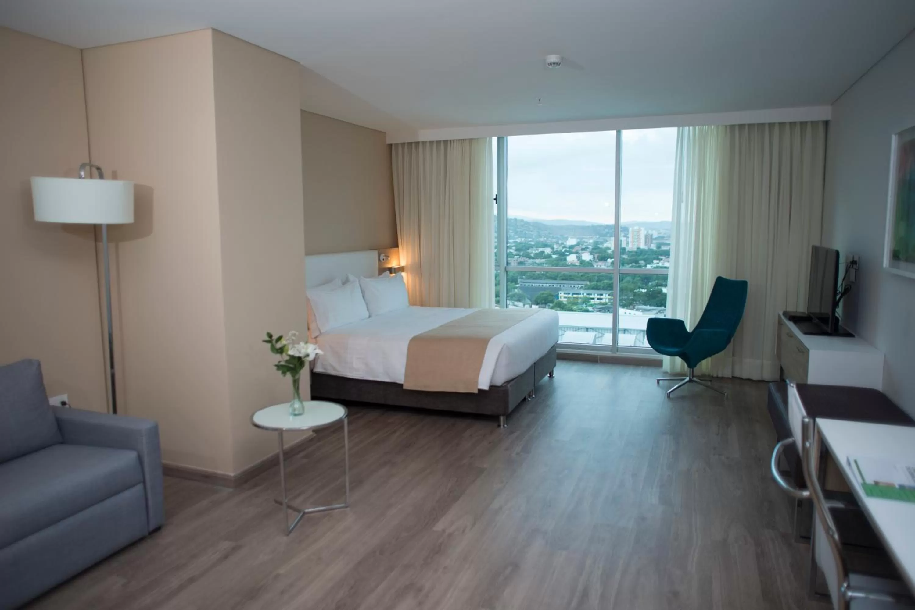 Bedroom, Bed in Holiday Inn Cúcuta by IHG