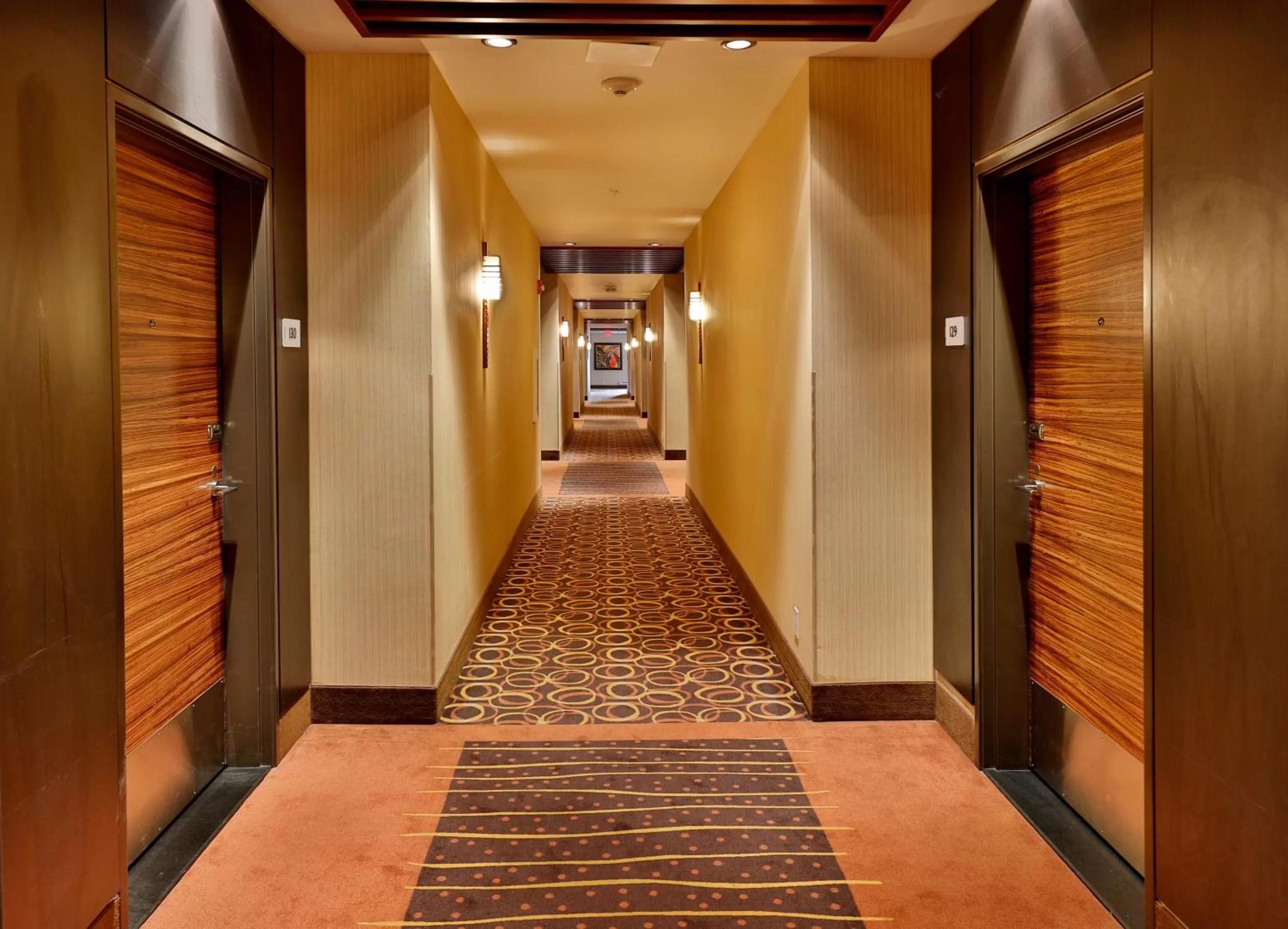 Area and facilities in Edmonton Hotel & Convention Center Edmonton