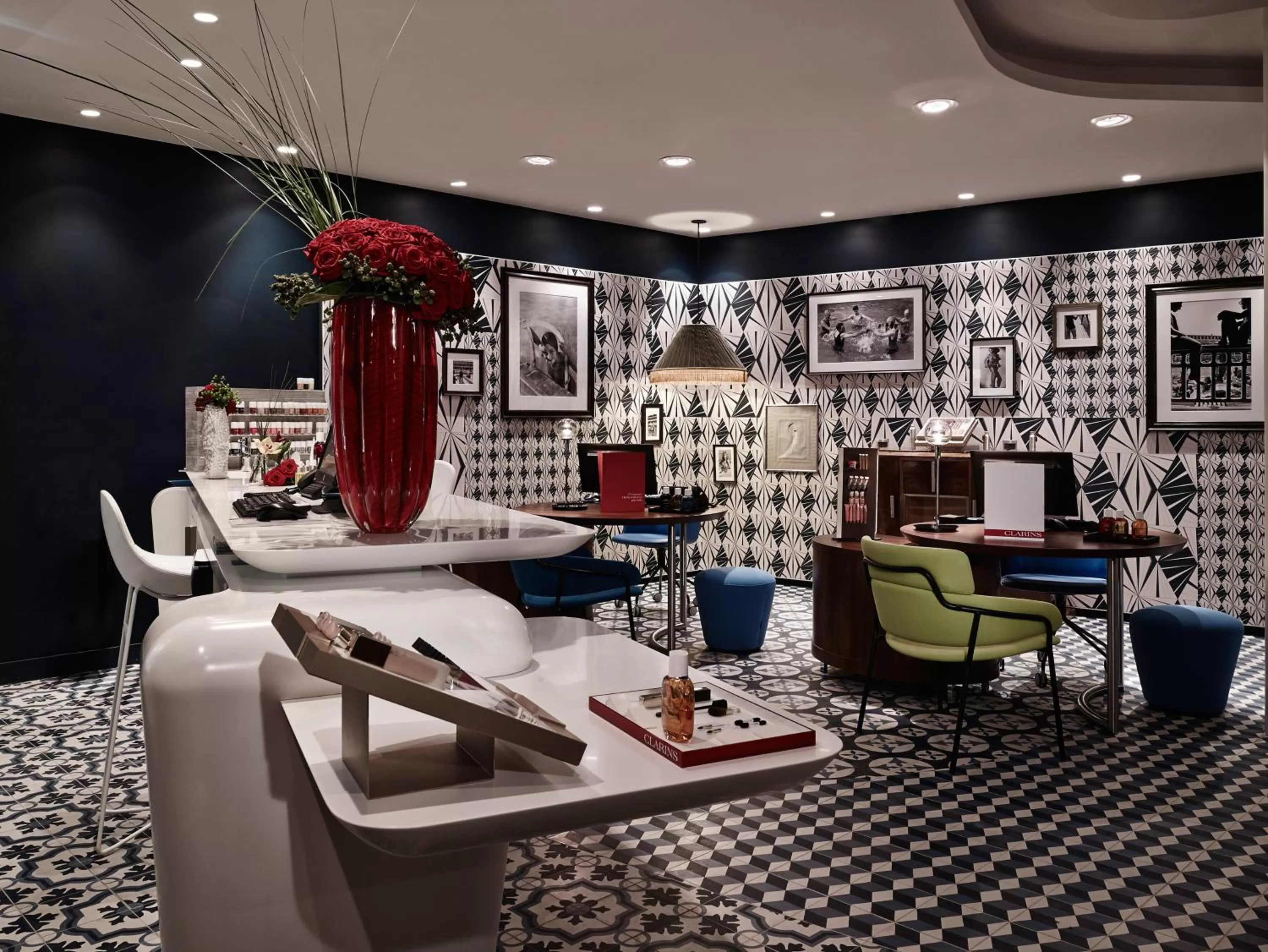 Lobby or reception in Molitor Hotel & Spa Paris - MGallery Collection