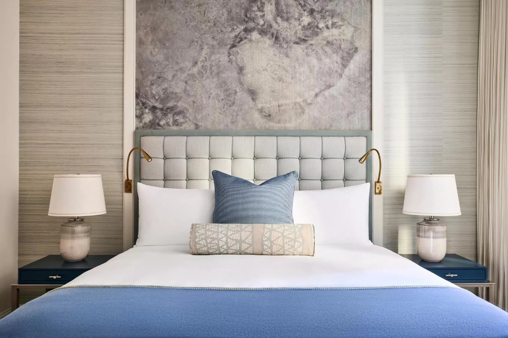 Bed in The Wall Street Hotel New York City