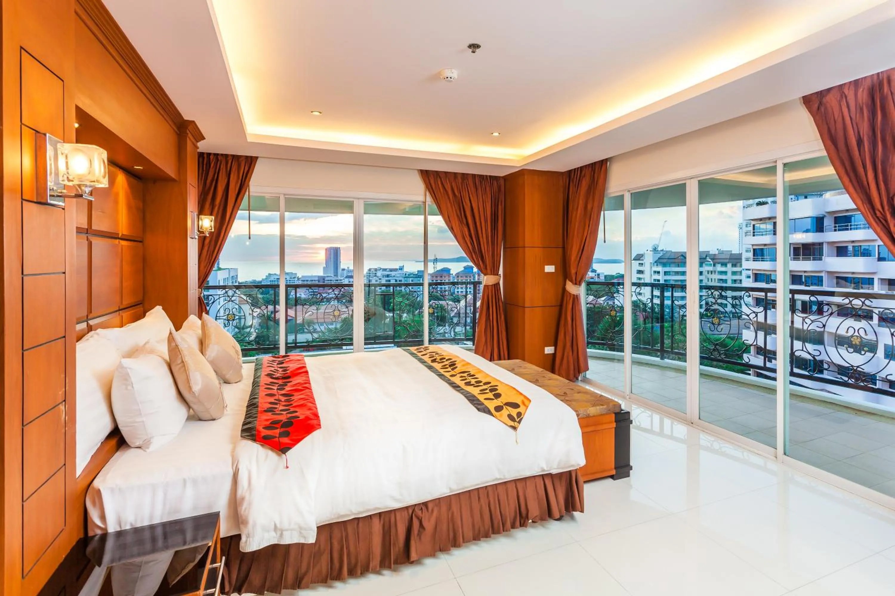 View (from property/room), Bed in Tara Court Hotel