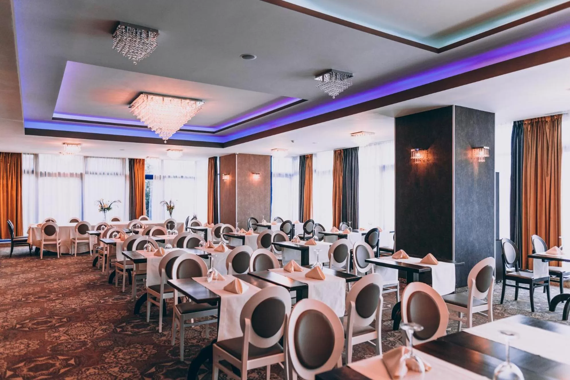 Restaurant/places to eat in Ramada by Wyndham Constanta