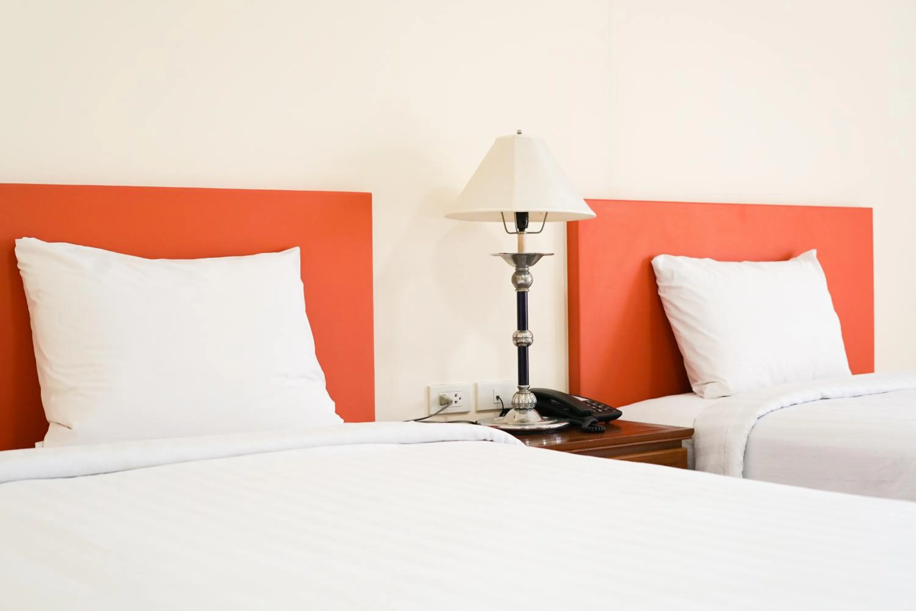 Bed in White House Bizotel