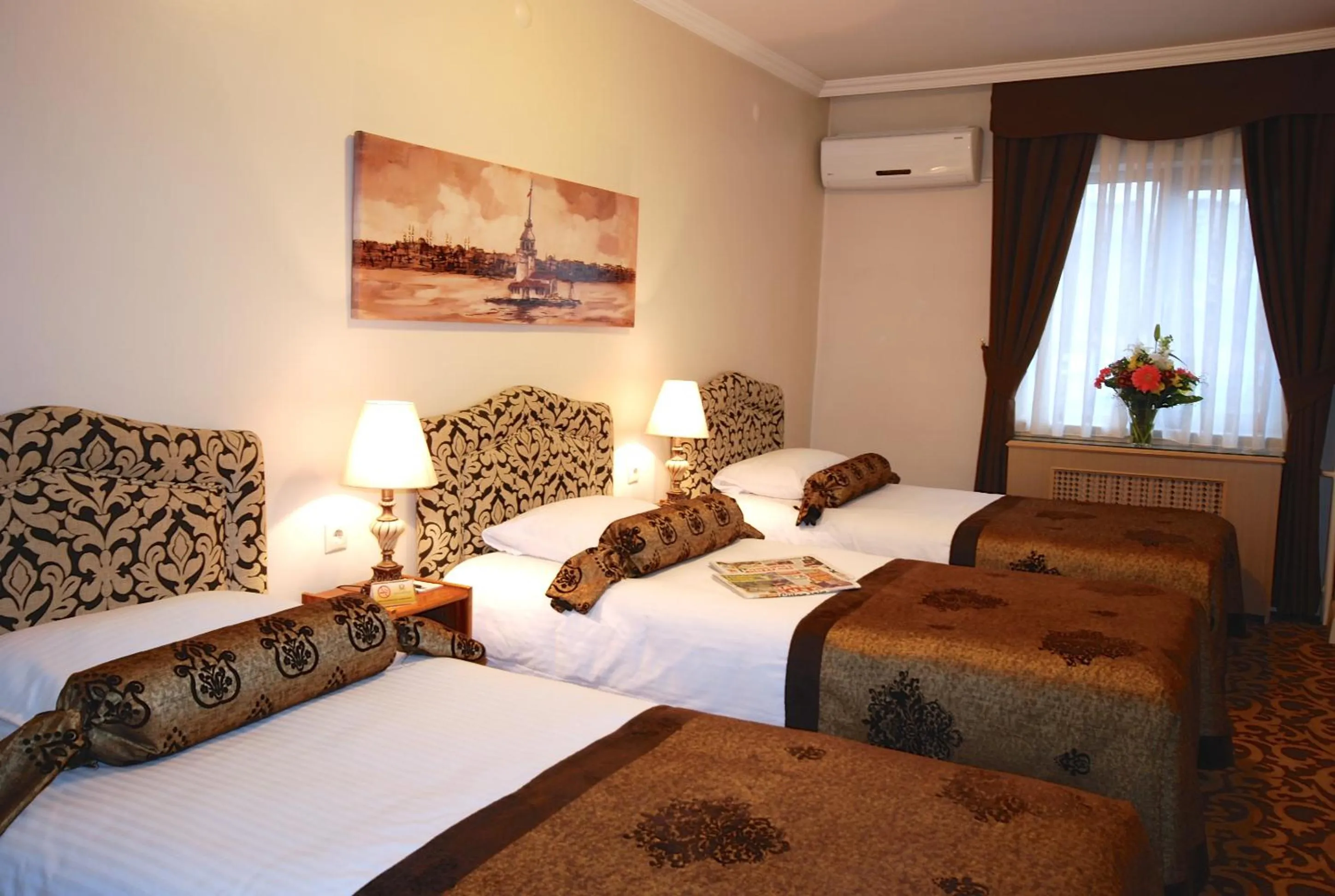 Photo of the whole room, Bed in Hotel Mithat