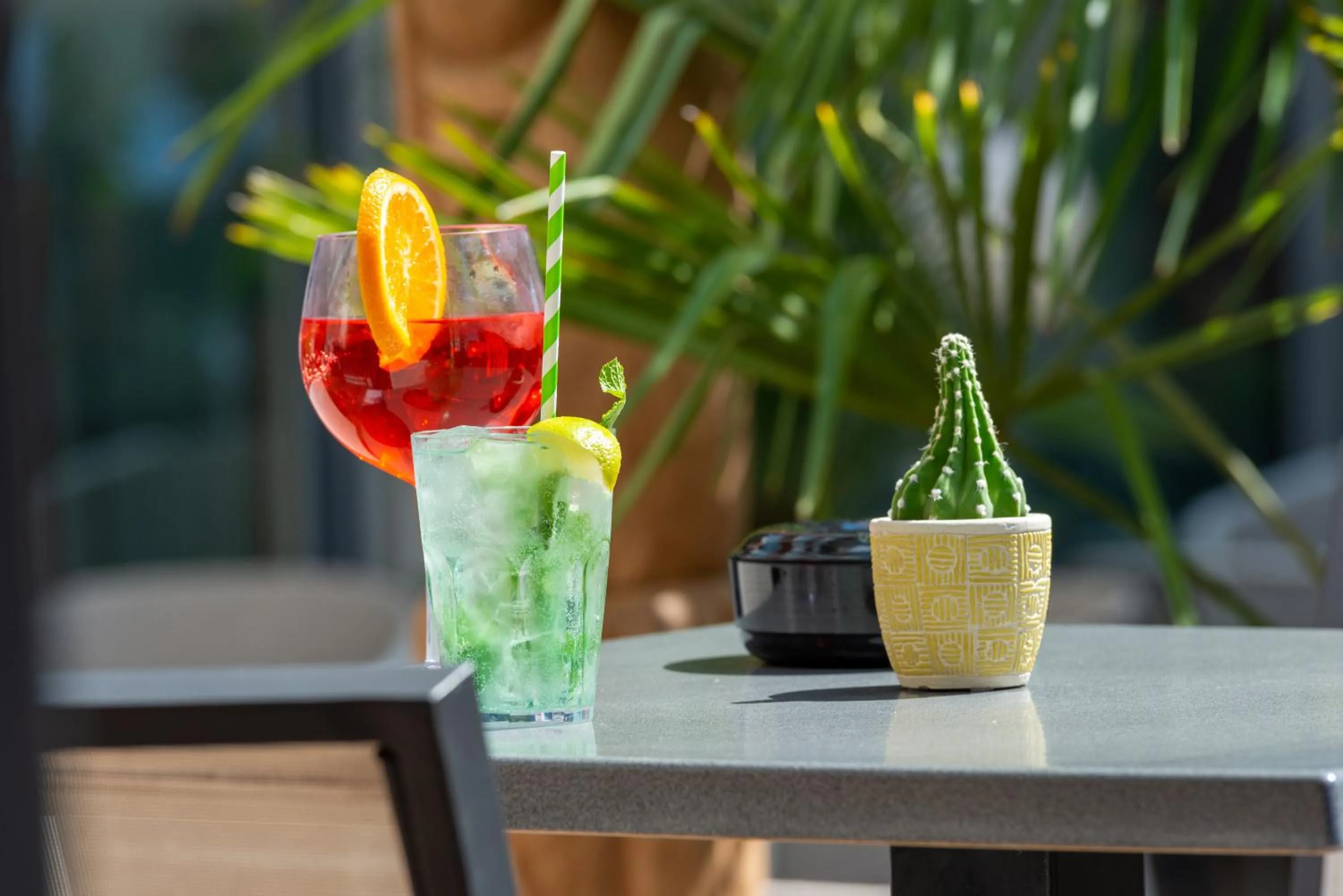 Patio in Mercure Toulouse Centre Saint-Georges