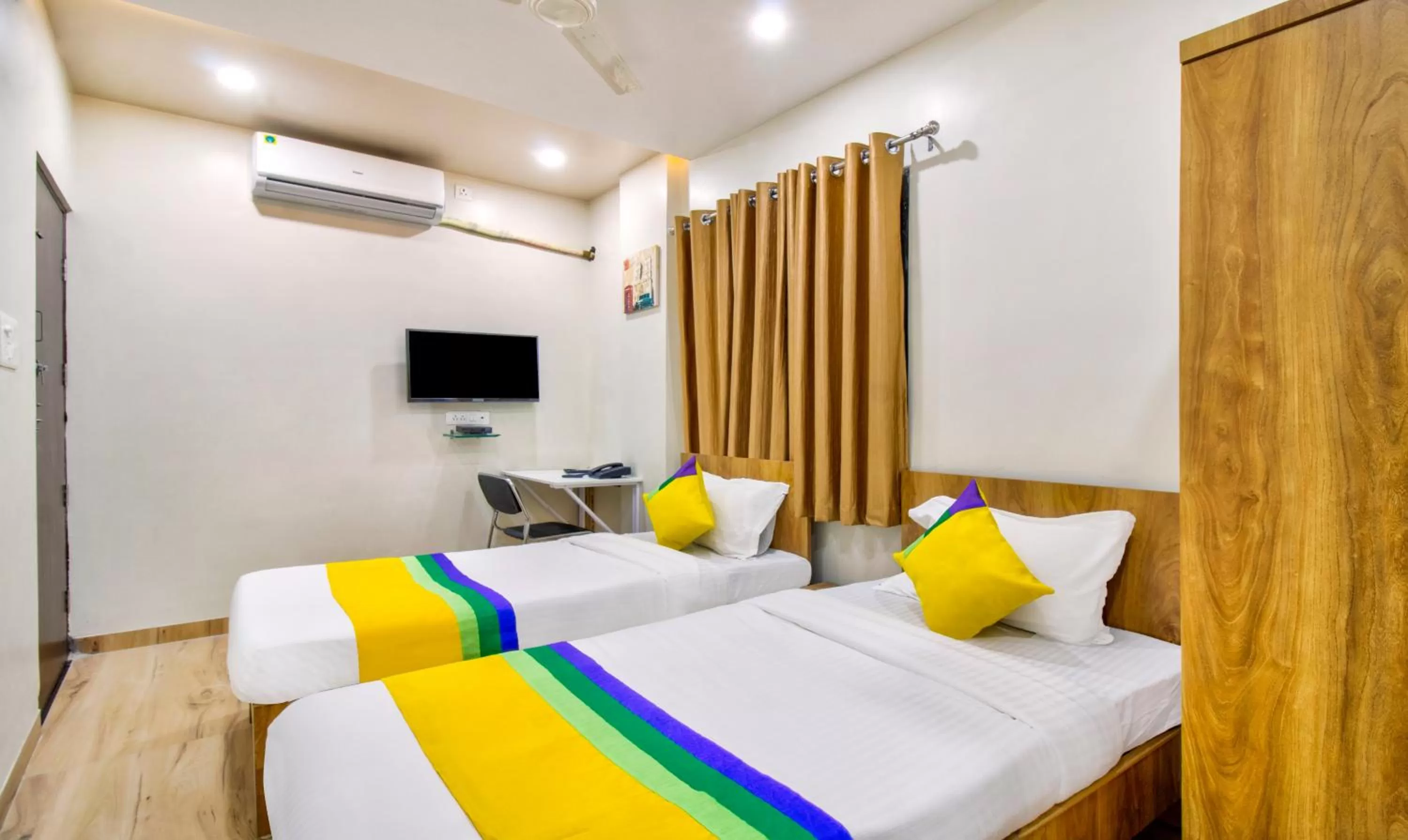 Bedroom, Bed in Itsy Hotels Shri Guru Service Apartment
