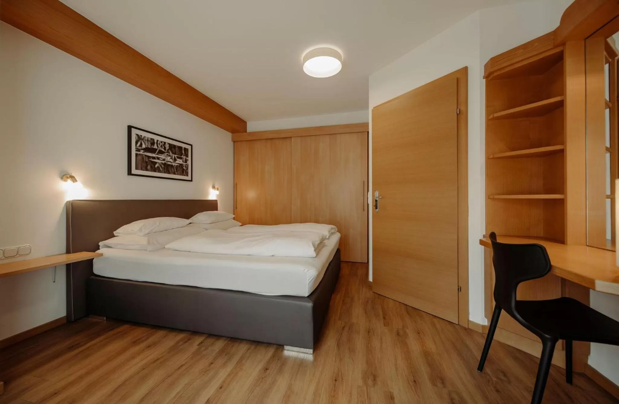Bedroom, Bed in TheResi Appartements